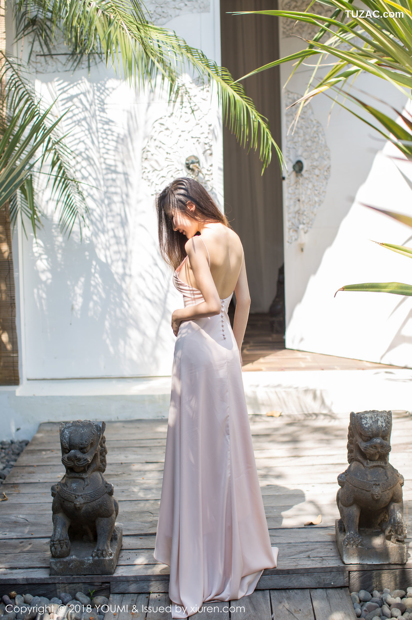 YouMi尤蜜荟-156-Yumi尤美-《优雅长裙-比基尼》-2018.05.03