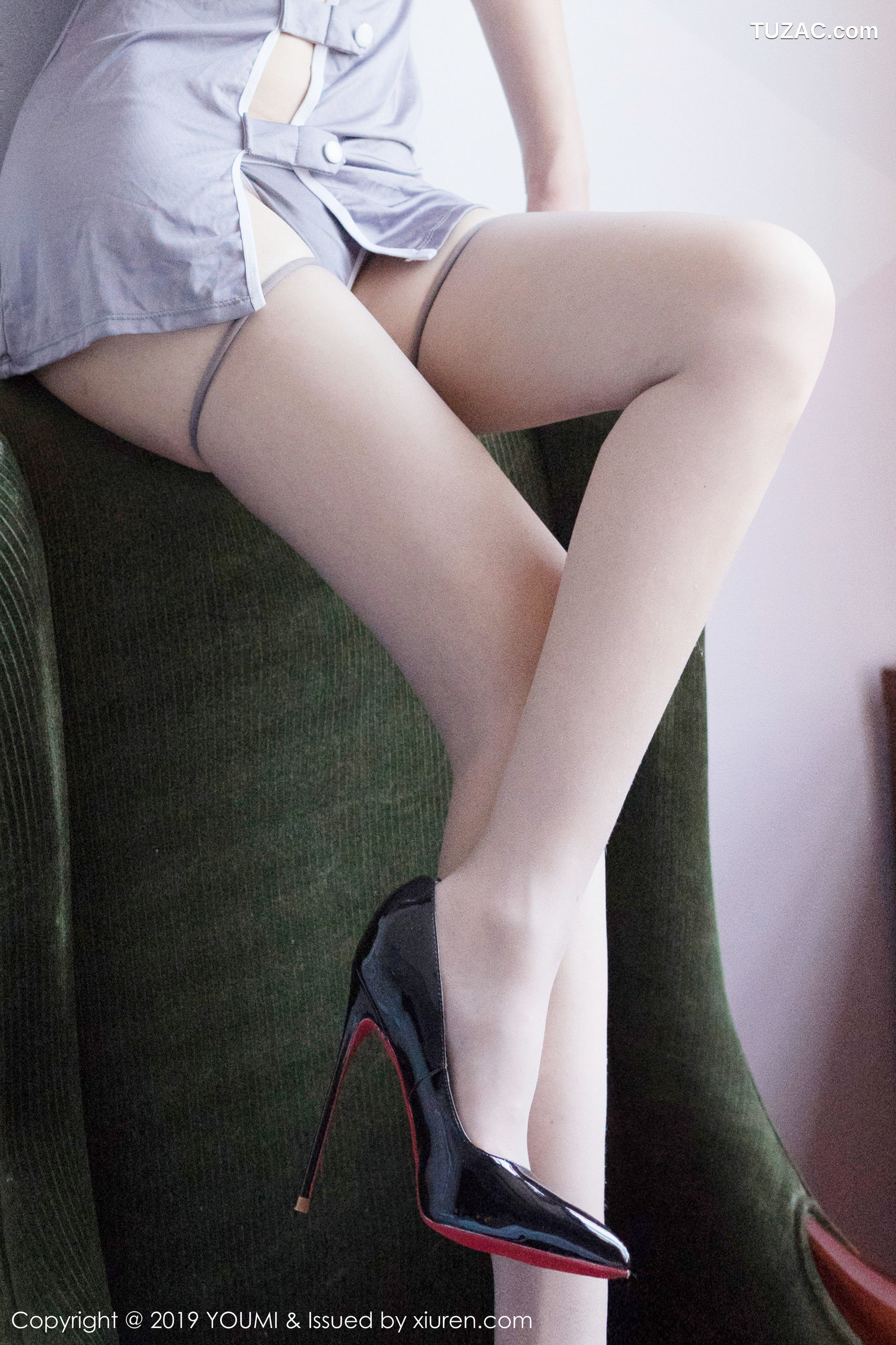 YouMi尤蜜荟-326-孙梦瑶-《制服OL与魅惑内衣下性感娇躯娇艳欲滴》-2019.07.08