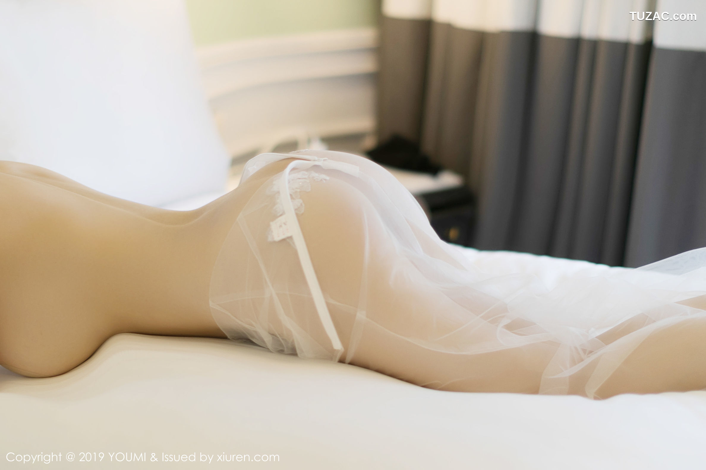 YouMi尤蜜荟-331-黄楽然-《魅惑极致的黑丝与唯美镂空薄纱》-2019.07.23