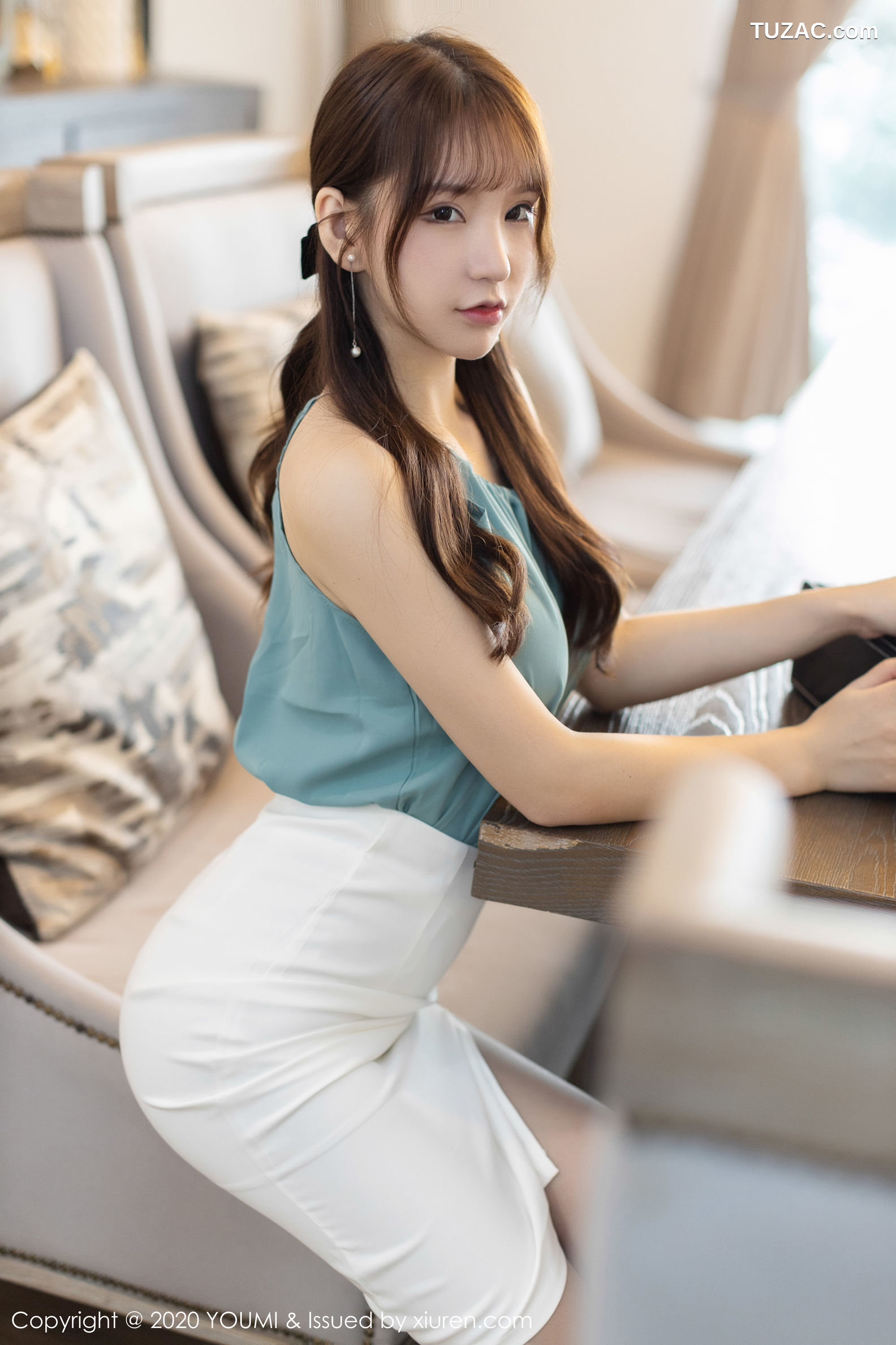 YouMi尤蜜荟-414-周于希-《高贵丝袜少妇诱惑》-2020.02.13