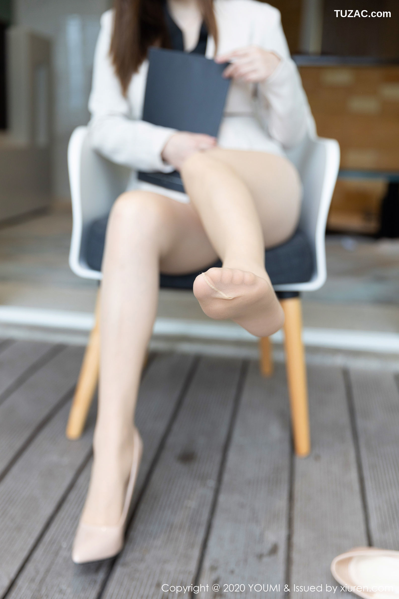YouMi尤蜜荟-473-白茹雪Abby-《白西装黑衬衫丝袜OL女郎》-2020.05.20
