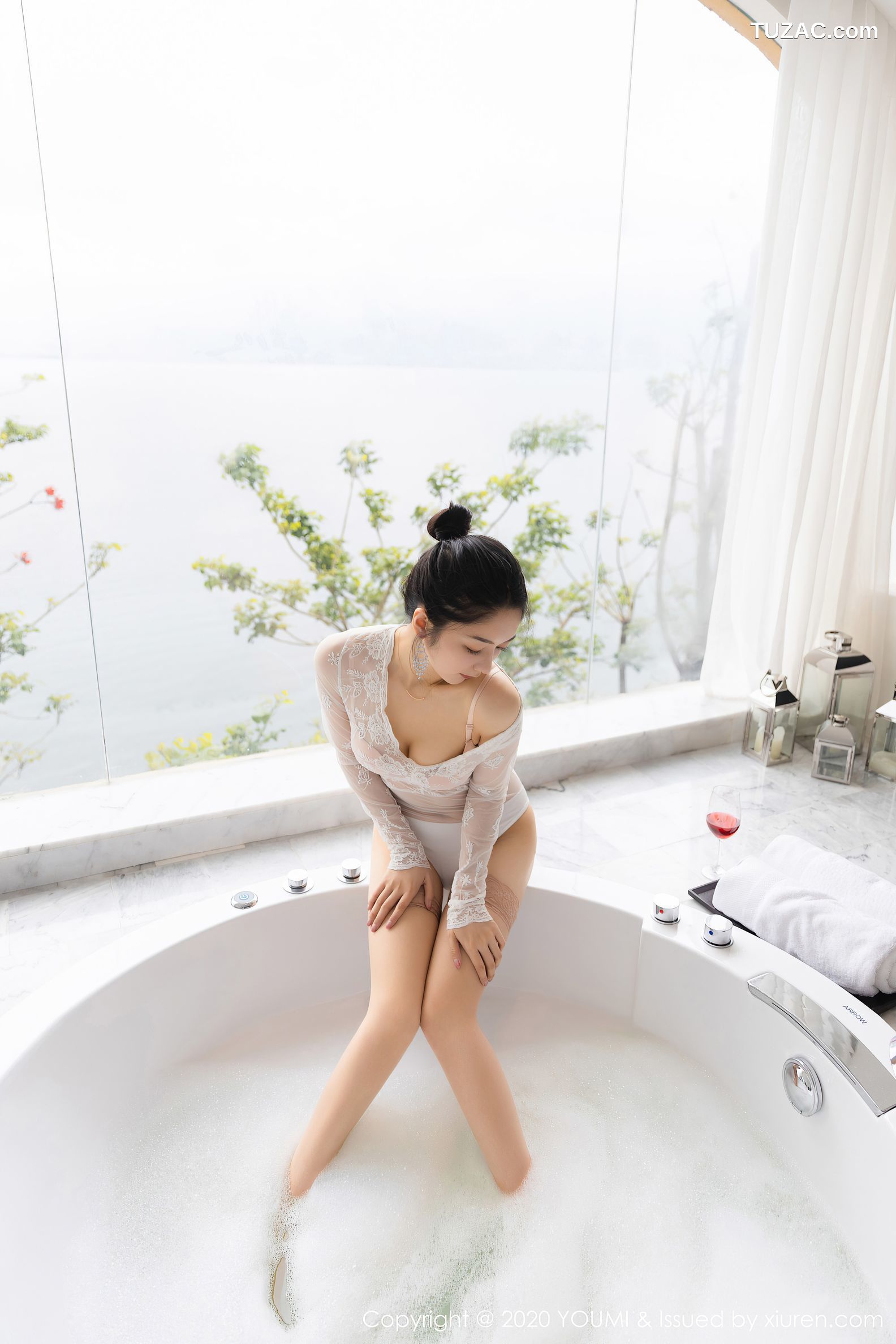 YouMi尤蜜荟-478-Angela小热巴-《极致丝袜与浴室的淋漓湿身系列》-2020.07.03
