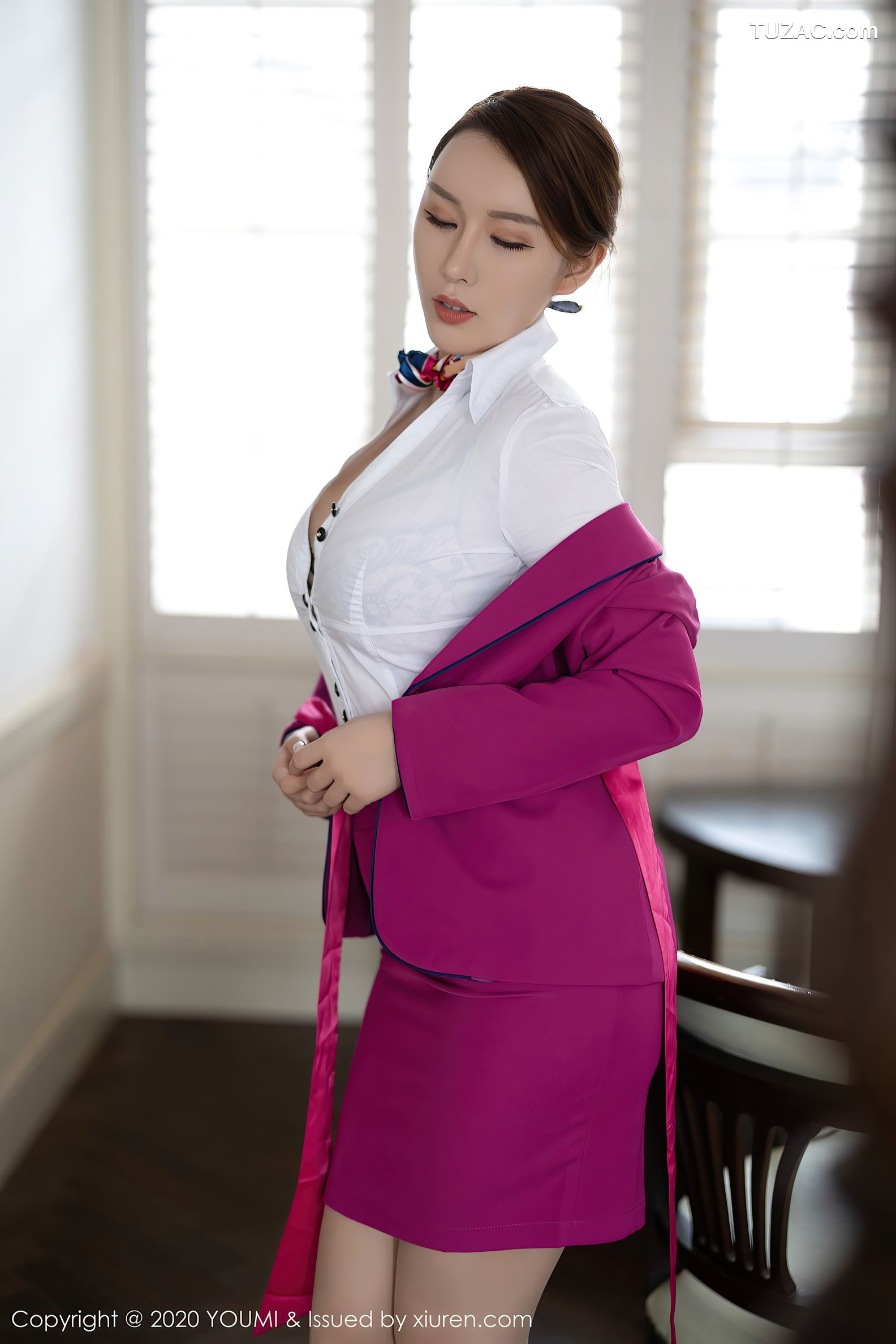 YouMi尤蜜荟-564-尤妮丝Egg-《熟女气息的空乘制服》-2020.11.27