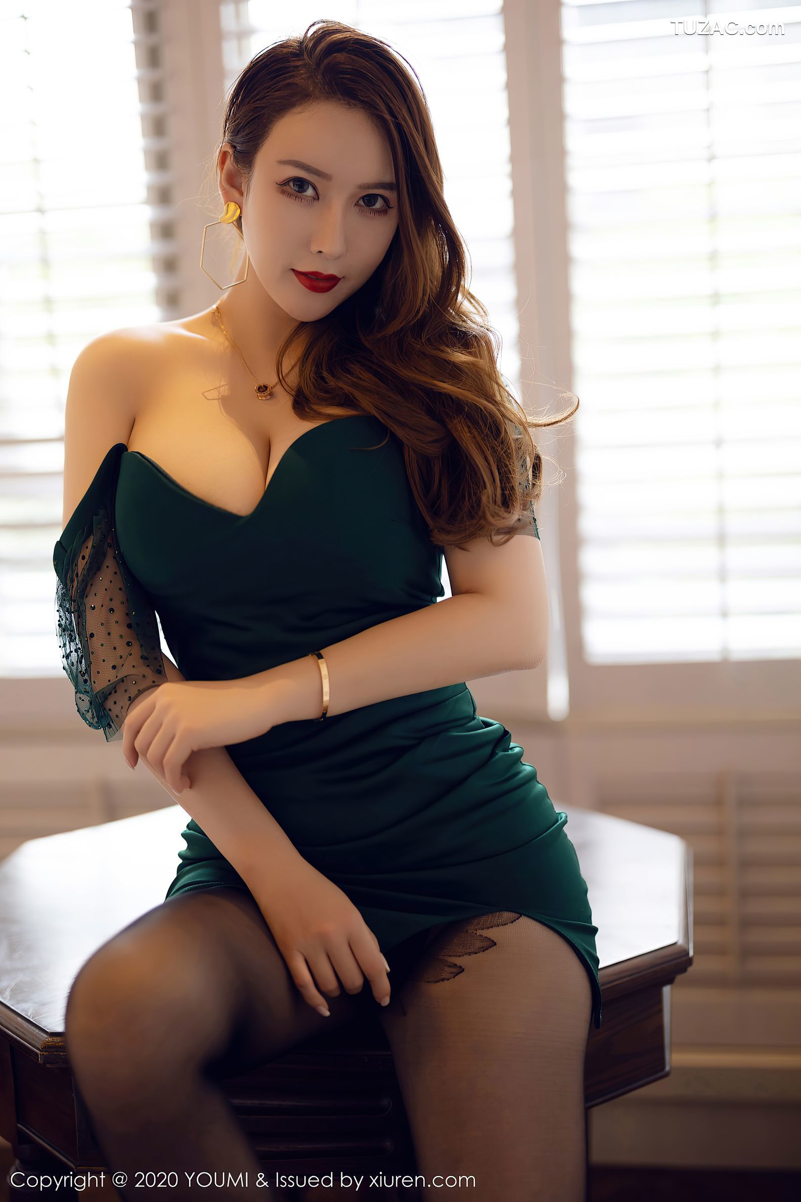 YouMi尤蜜荟-574-尤妮丝Egg-《抹胸的礼裙》-2020.12.18