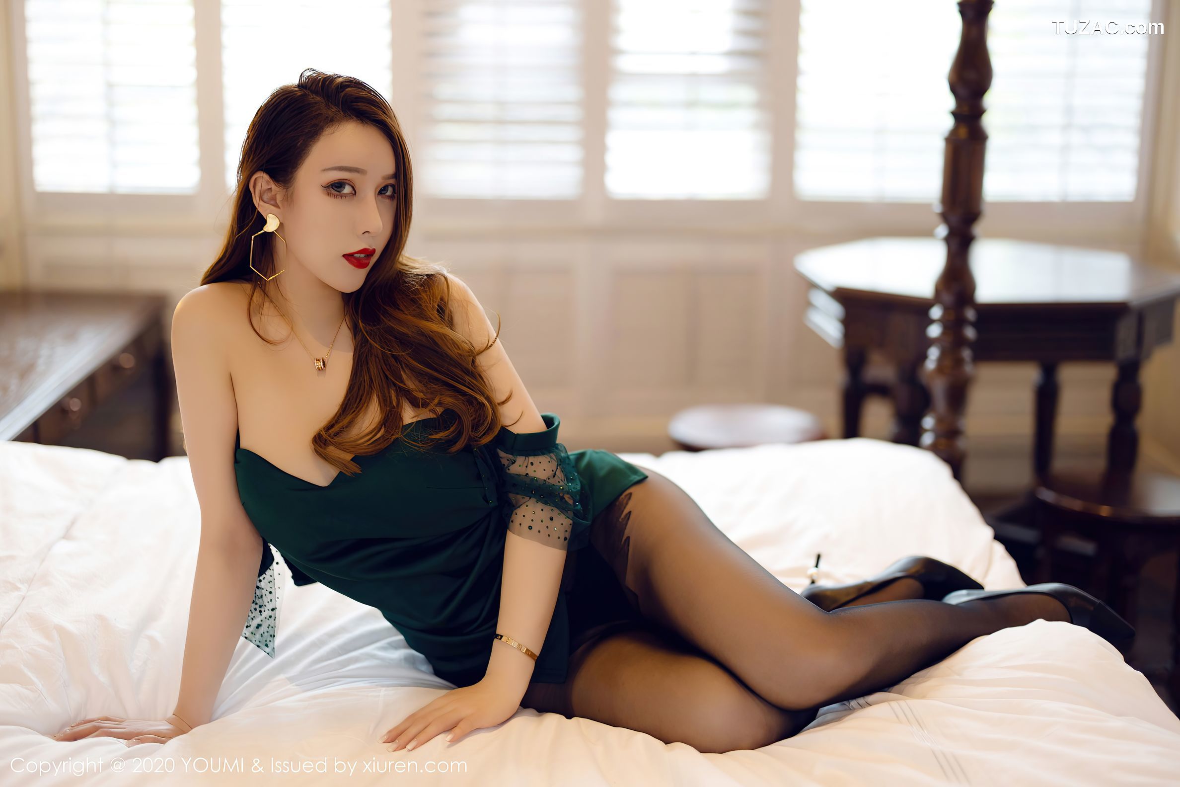 YouMi尤蜜荟-574-尤妮丝Egg-《抹胸的礼裙》-2020.12.18