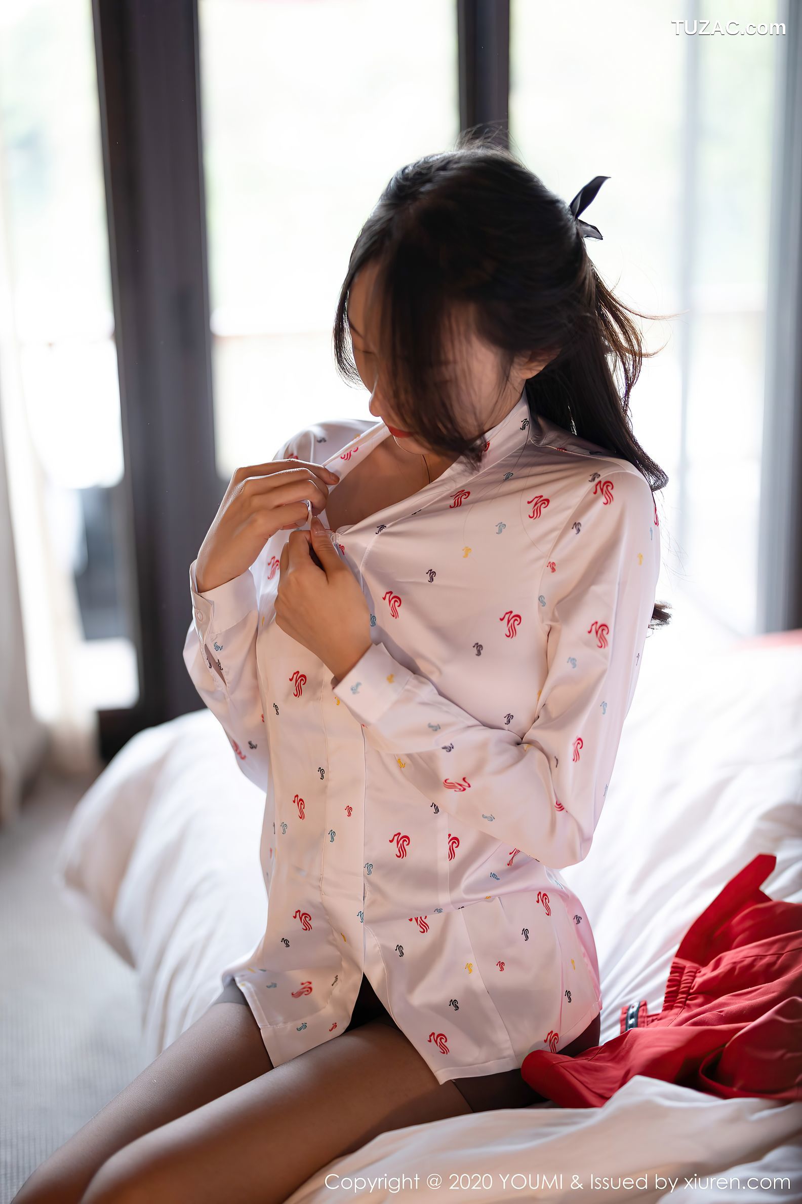 YouMi尤蜜荟-582-玥儿玥-杭州旅拍红色空姐制服