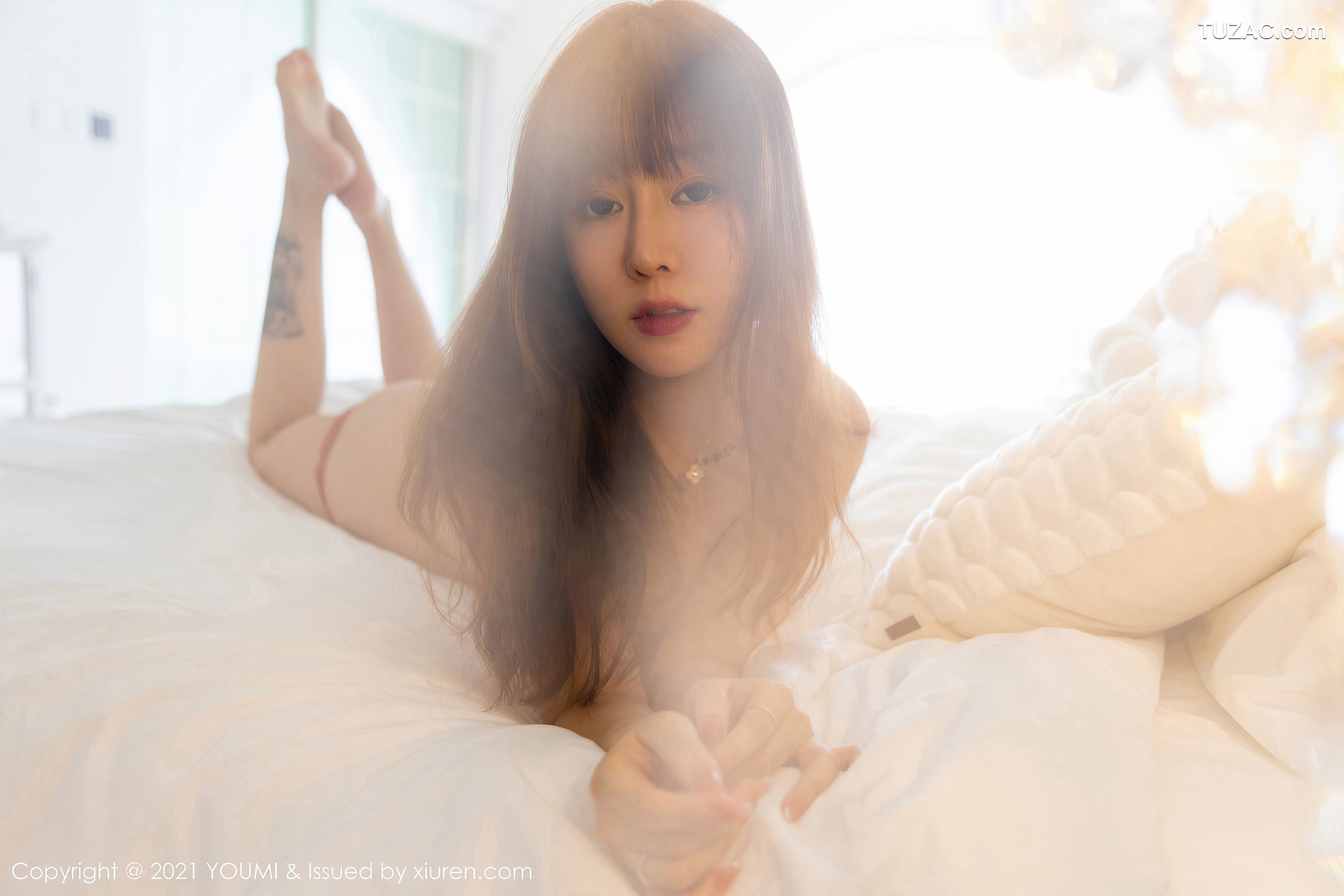 YouMi尤蜜荟-592-王雨纯-大理旅拍私人管家剧情床上半脱露火辣身材