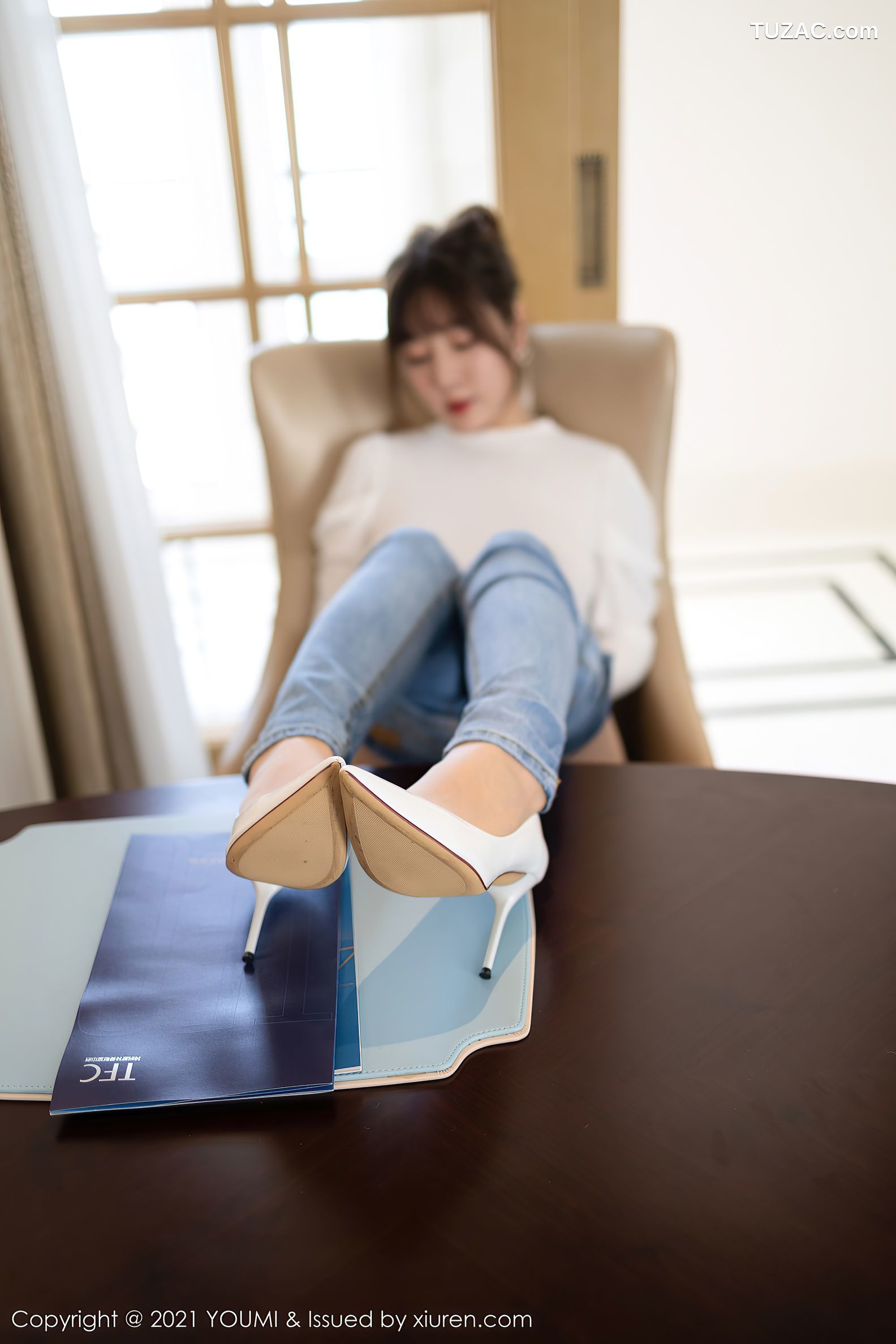 YouMi尤蜜荟-608-王雨纯-厦门旅拍私房白色高叉连体衣薄透秀美乳激凸