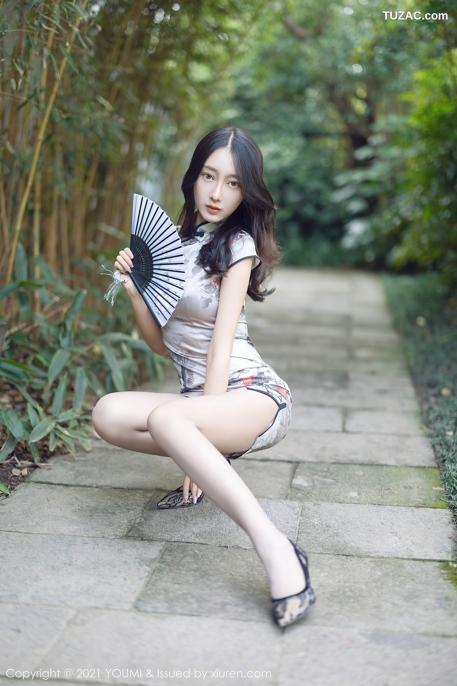 YouMi尤蜜荟-635-玥儿玥-杭州旅拍户外古韵旗袍肉丝