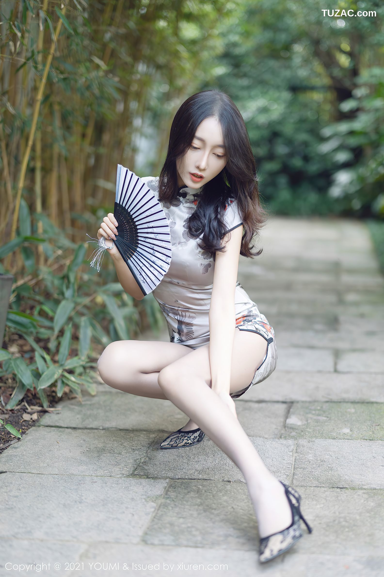 YouMi尤蜜荟-635-玥儿玥-杭州旅拍户外古韵旗袍肉丝