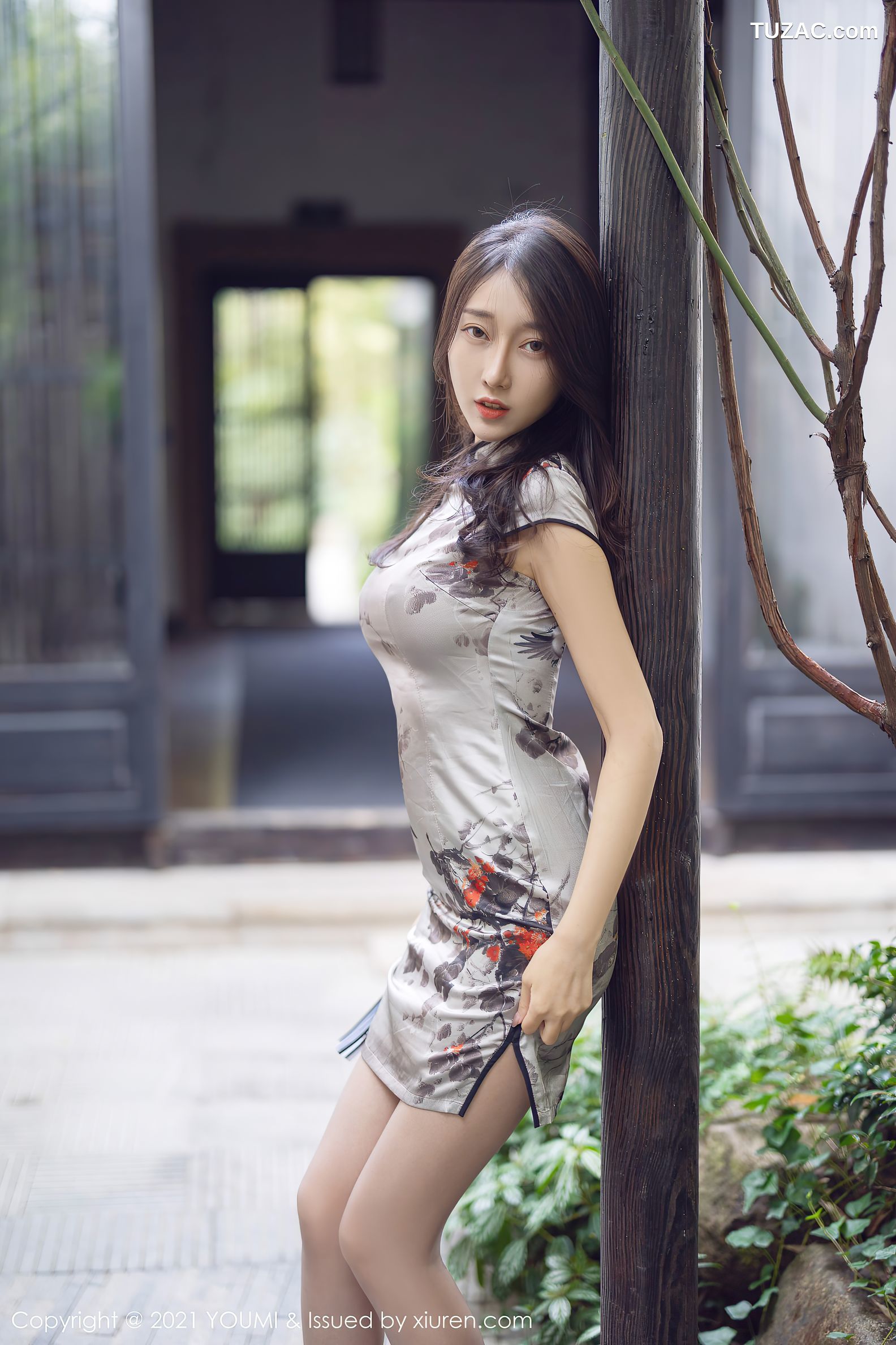 YouMi尤蜜荟-635-玥儿玥-杭州旅拍户外古韵旗袍肉丝