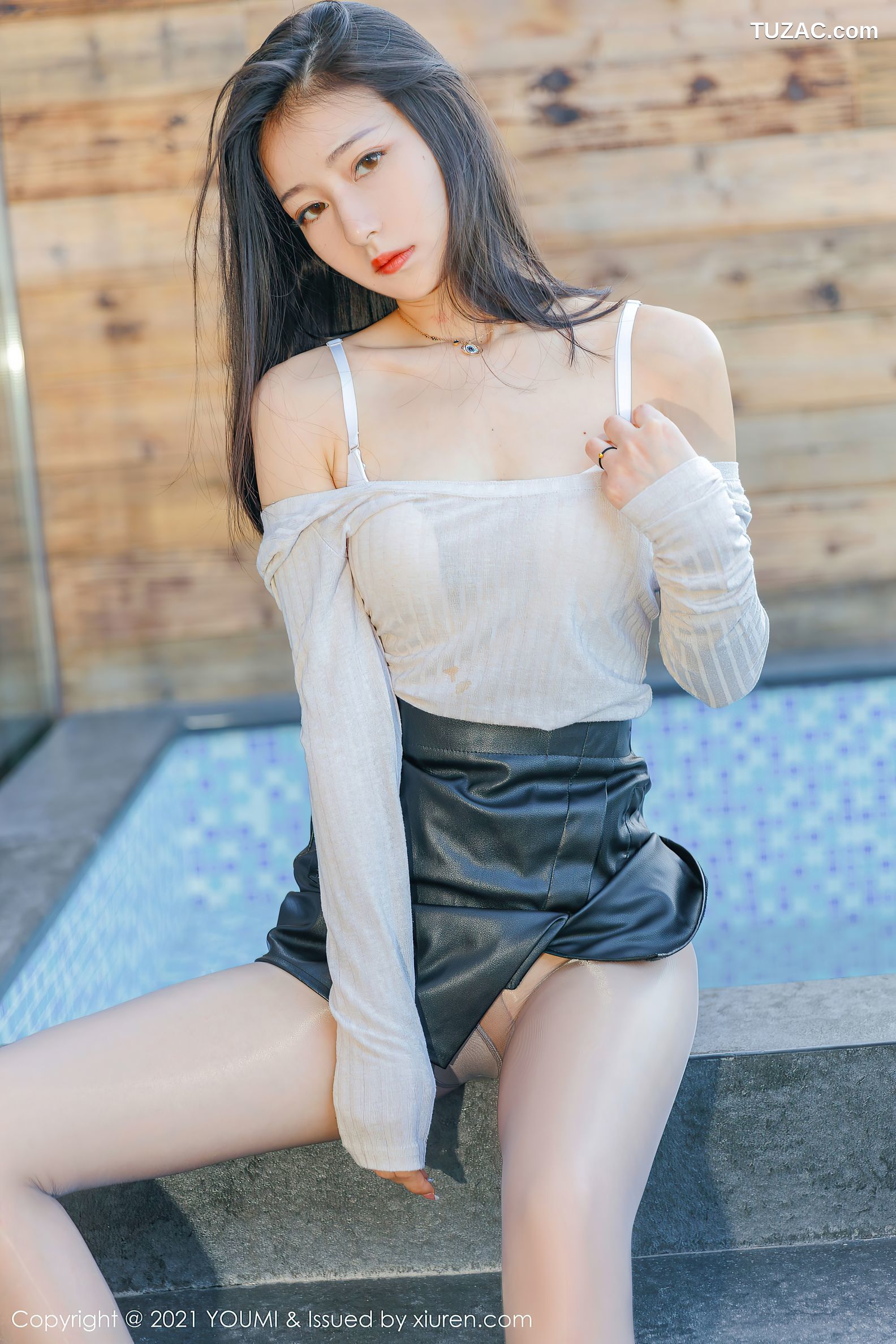 YouMi尤蜜荟-656-熊小诺-皮短裙超薄黑丝