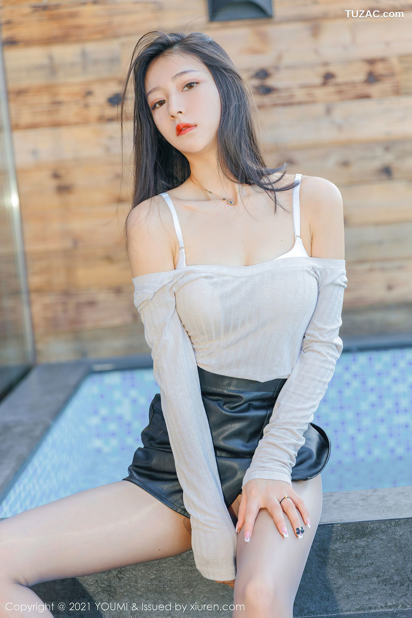 YouMi尤蜜荟-656-熊小诺-皮短裙超薄黑丝