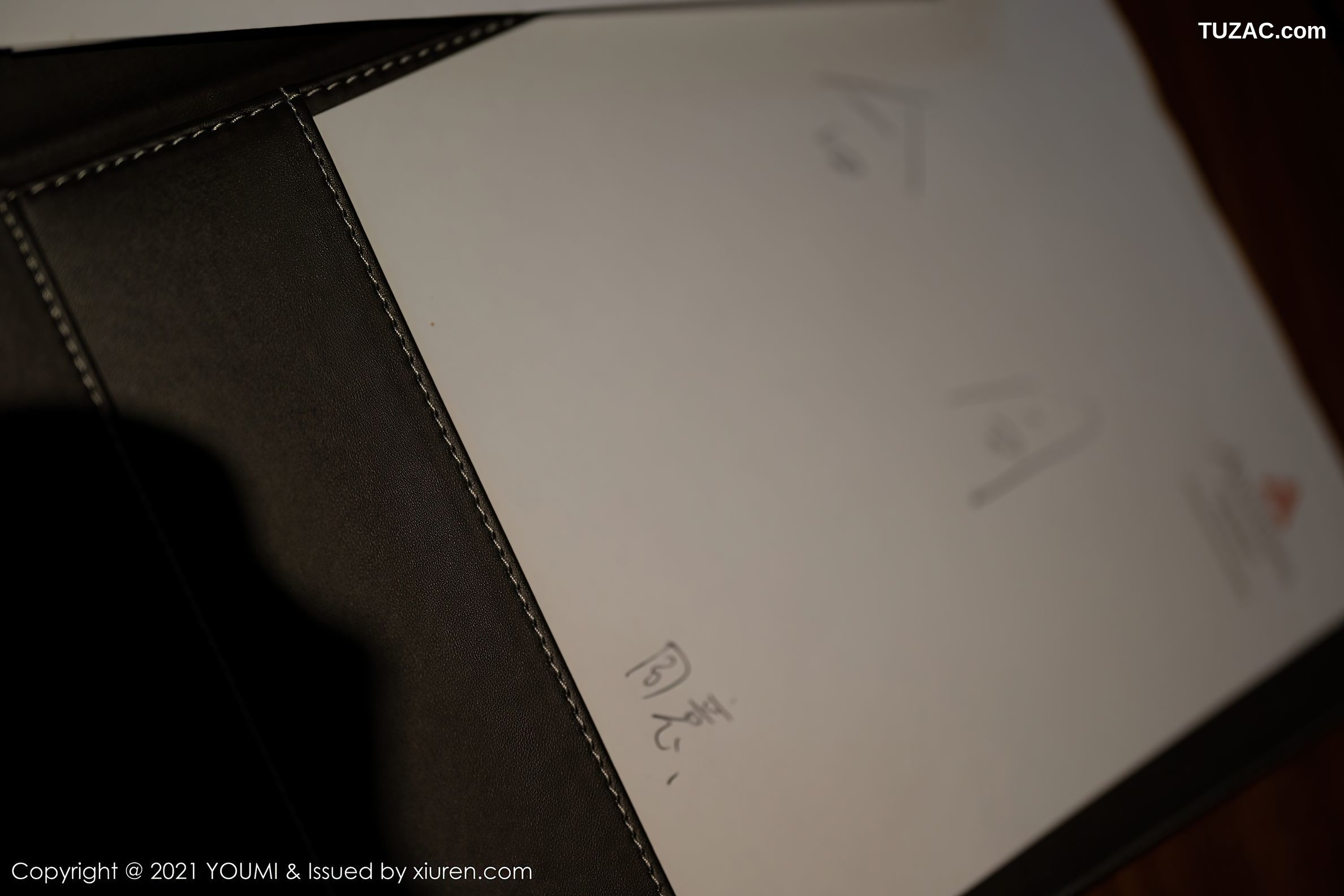 YouMi尤蜜荟-662-果儿-西双版纳旅拍-合同签订主题白衬衫黑短裙黑丝