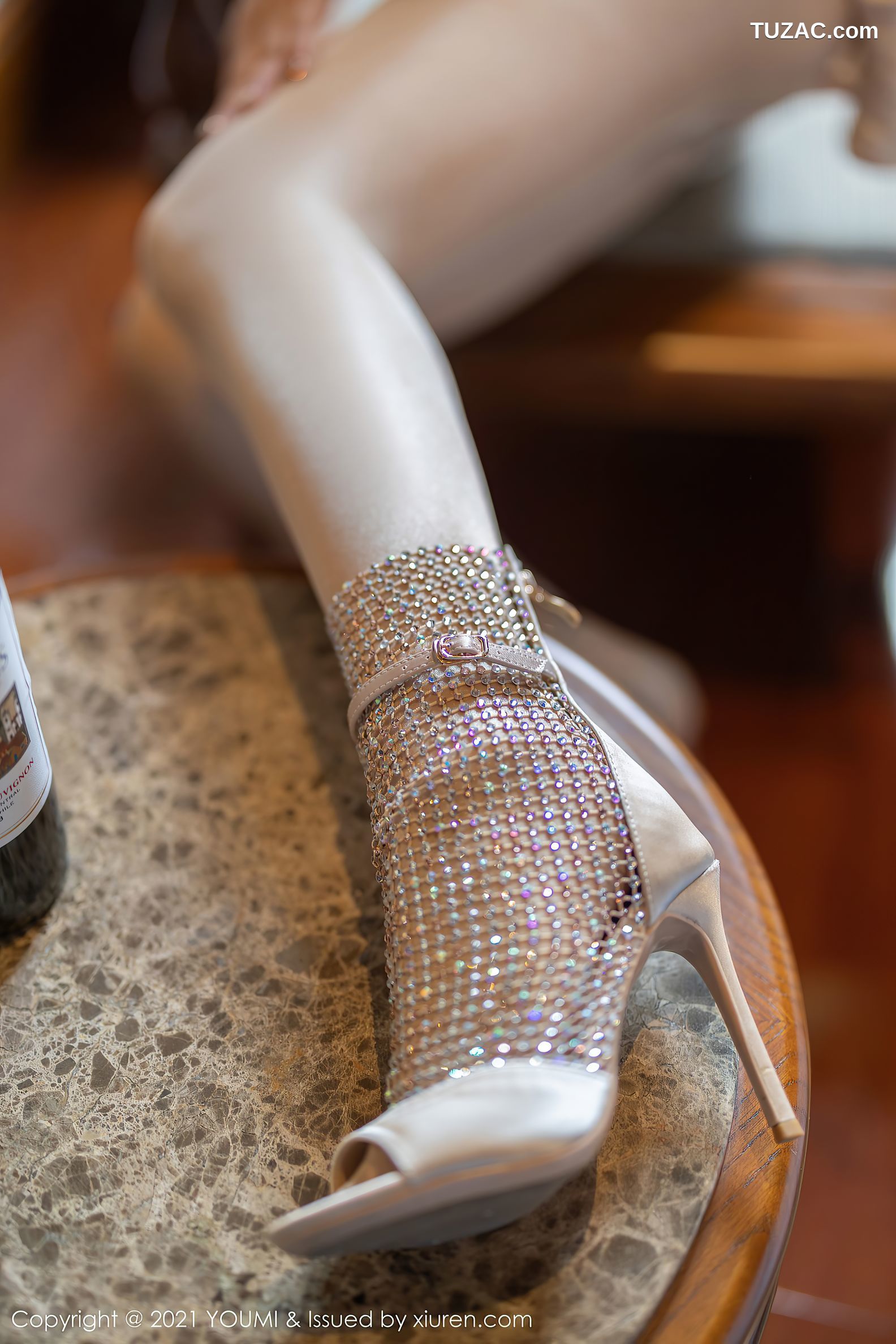 YouMi尤蜜荟-664-允爾-西双版纳旅拍-肉色连身裙肉丝