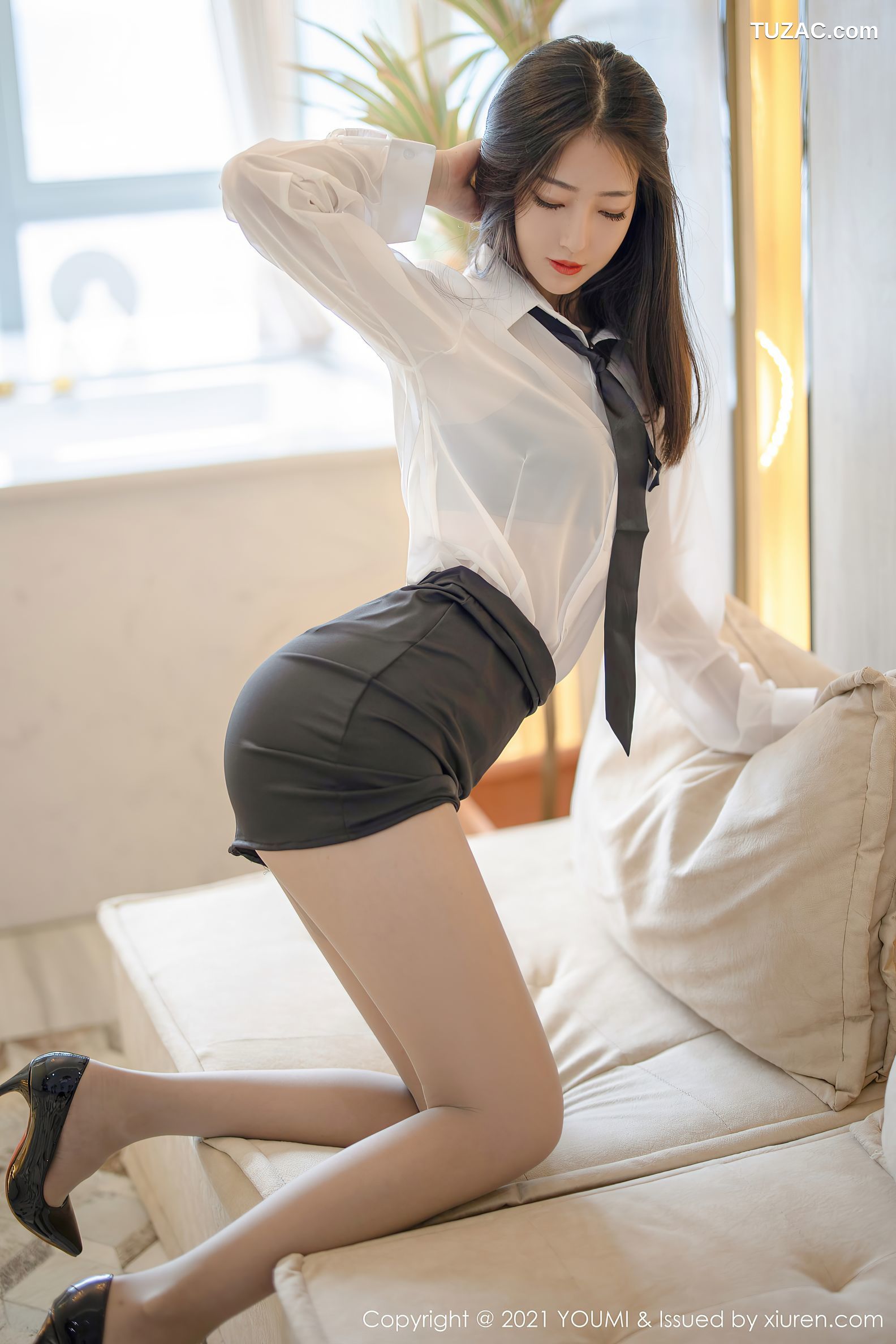 YouMi尤蜜荟-669-熊小诺-黑短裙超薄黑丝