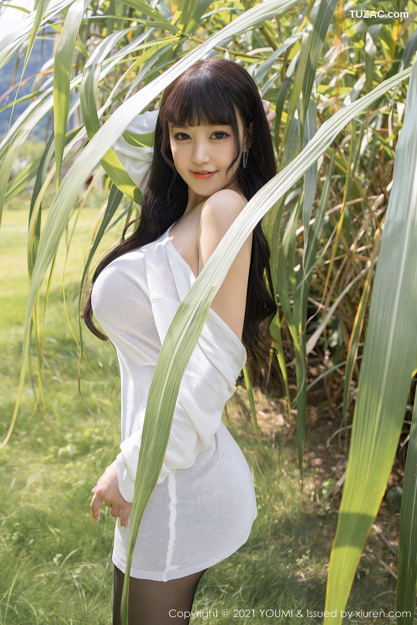 YouMi尤蜜荟-680-朱可儿-桂林旅拍-薄透服饰镂空黑丝-2021.08.11