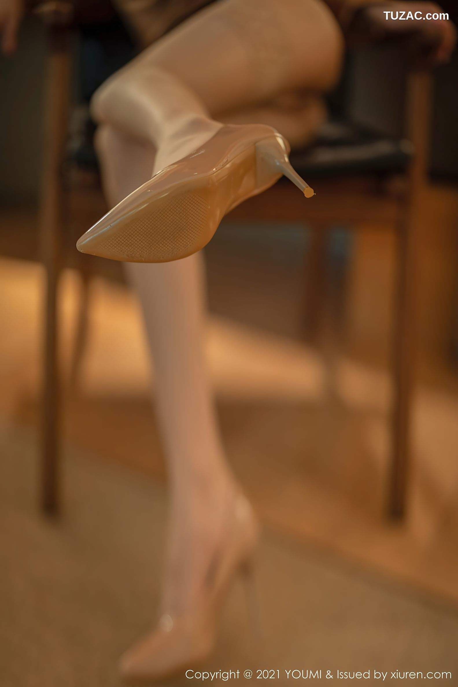 YouMi尤蜜荟-681-熊小诺-阳朔旅拍-暖色调素衣裹身肉色蕾丝-2021.08.12