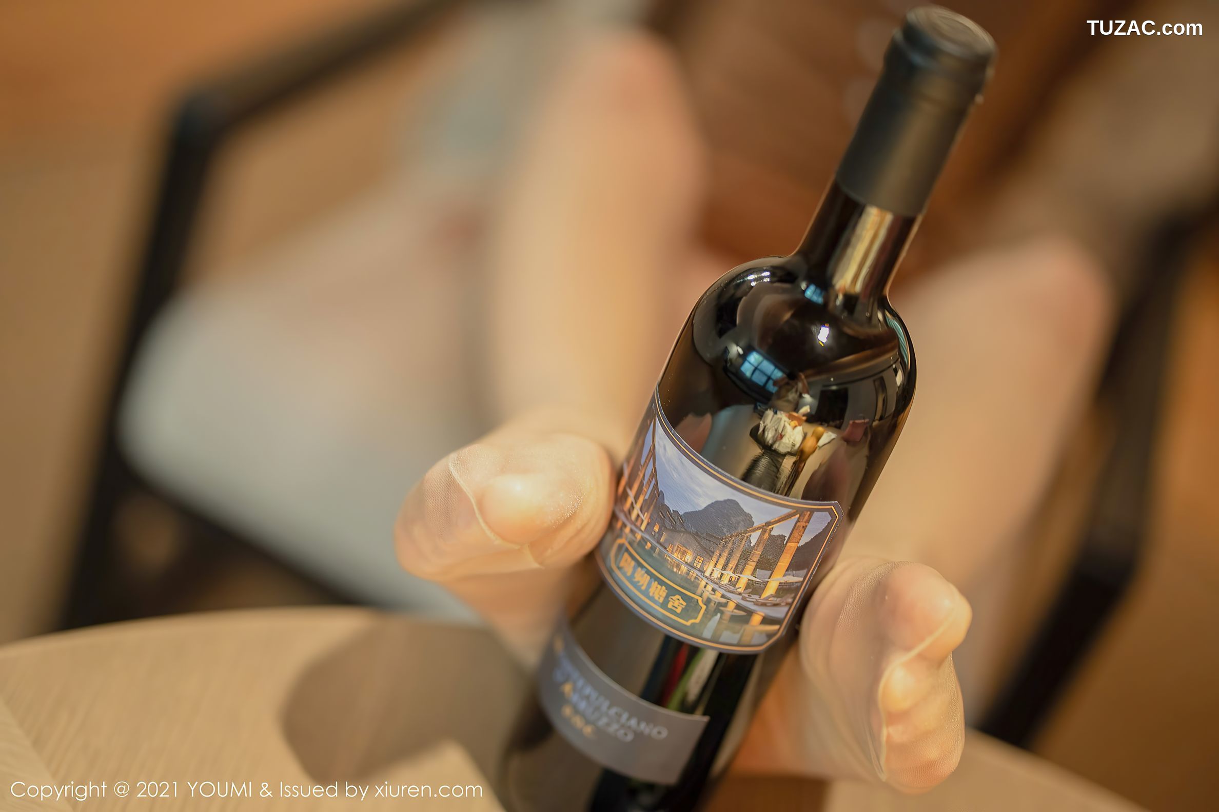 YouMi尤蜜荟-681-熊小诺-阳朔旅拍-暖色调素衣裹身肉色蕾丝-2021.08.12