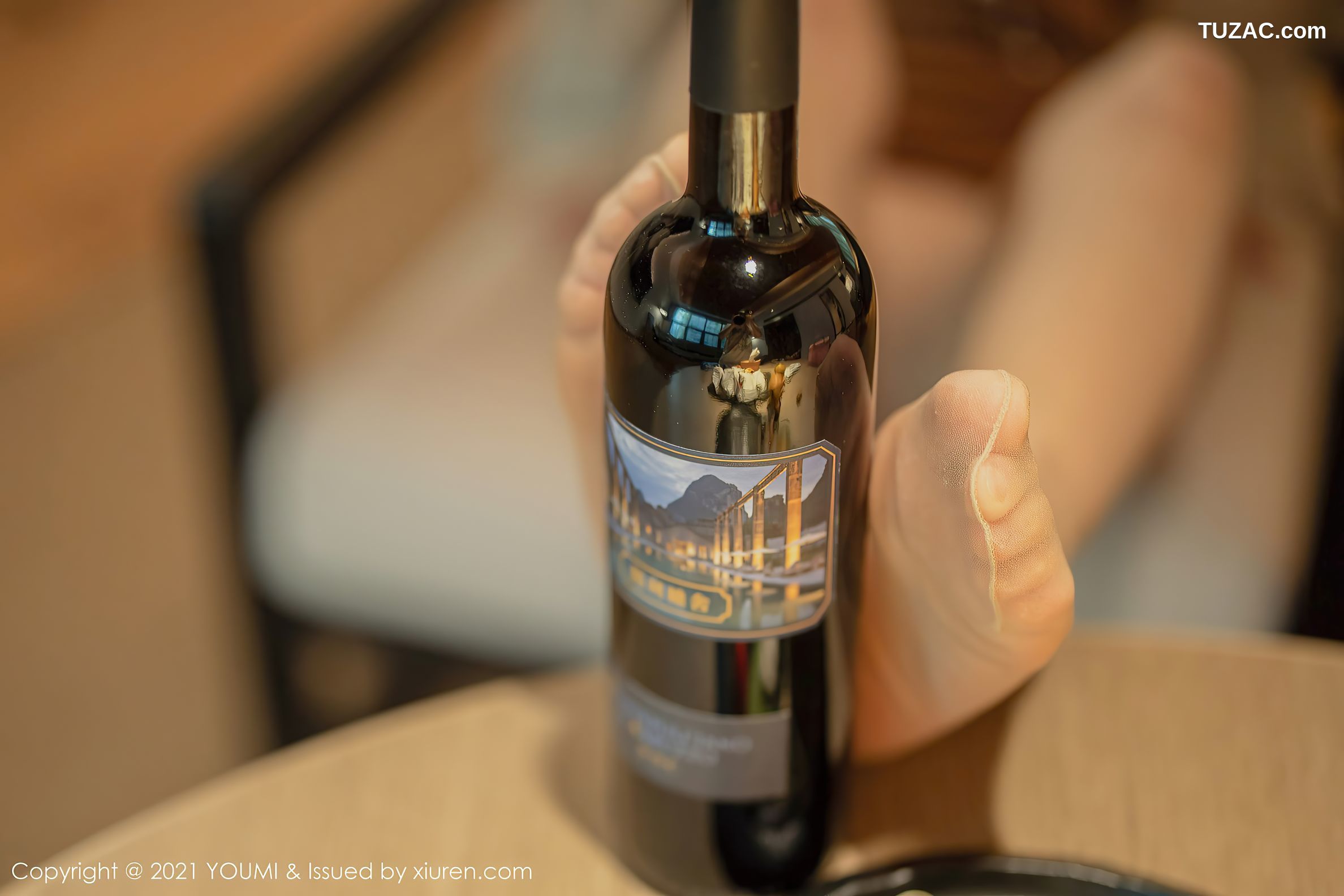 YouMi尤蜜荟-681-熊小诺-阳朔旅拍-暖色调素衣裹身肉色蕾丝-2021.08.12