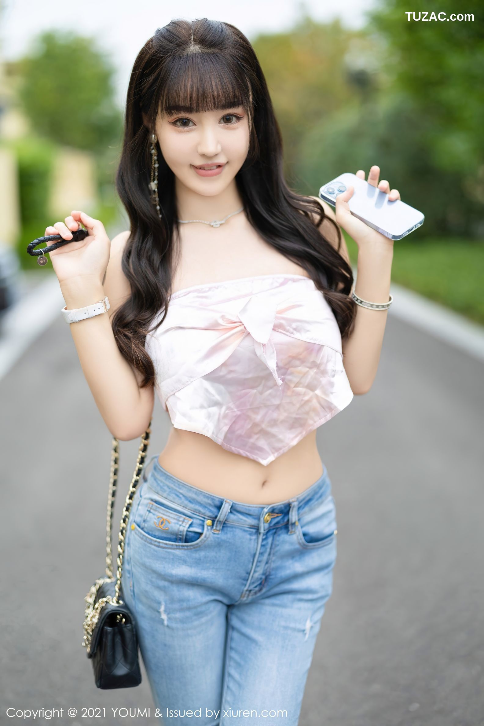 YouMi尤蜜荟-725-朱可儿Flower-成都旅拍户外车拍傲人豪乳-2021.12.02