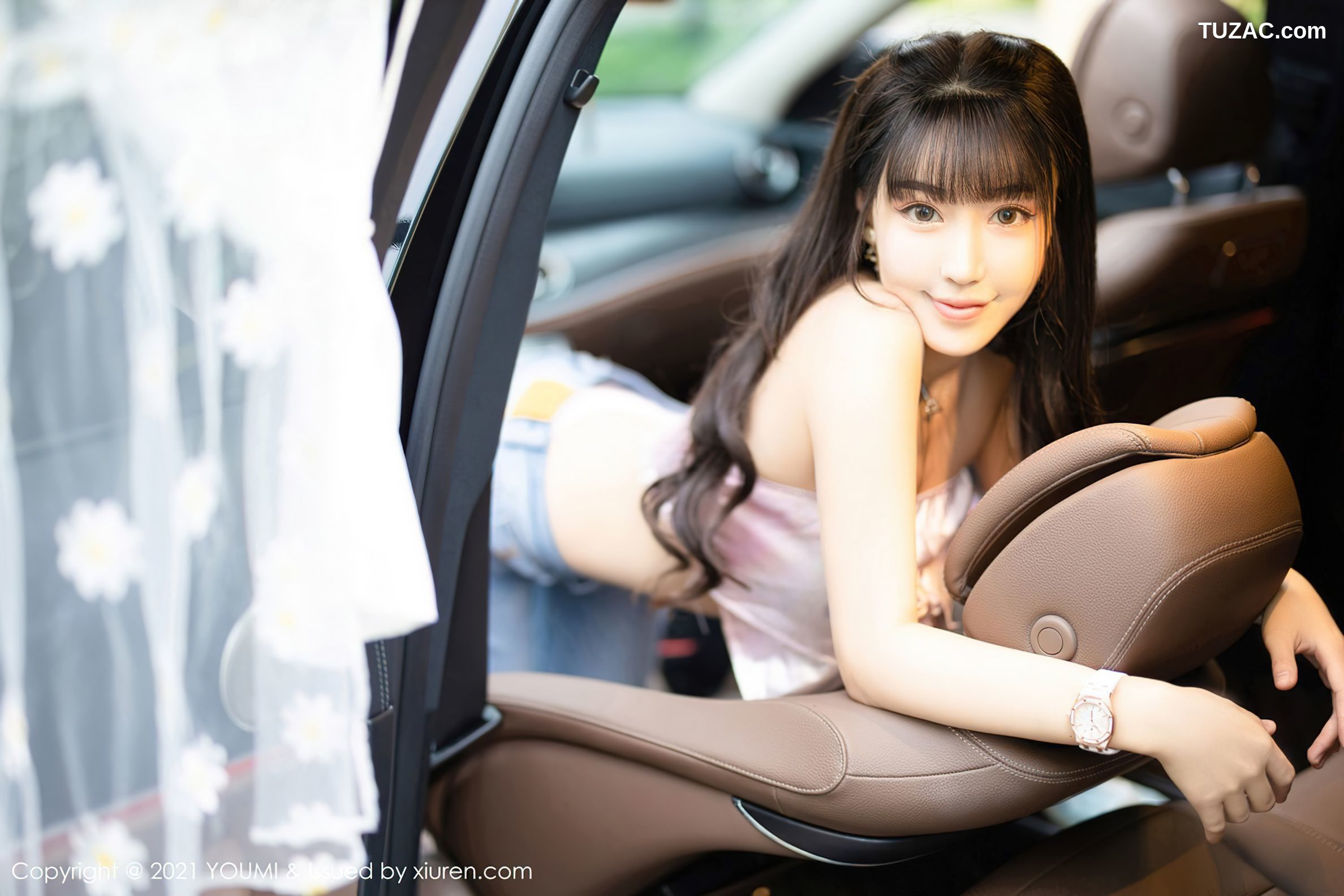 YouMi尤蜜荟-725-朱可儿Flower-成都旅拍户外车拍傲人豪乳-2021.12.02