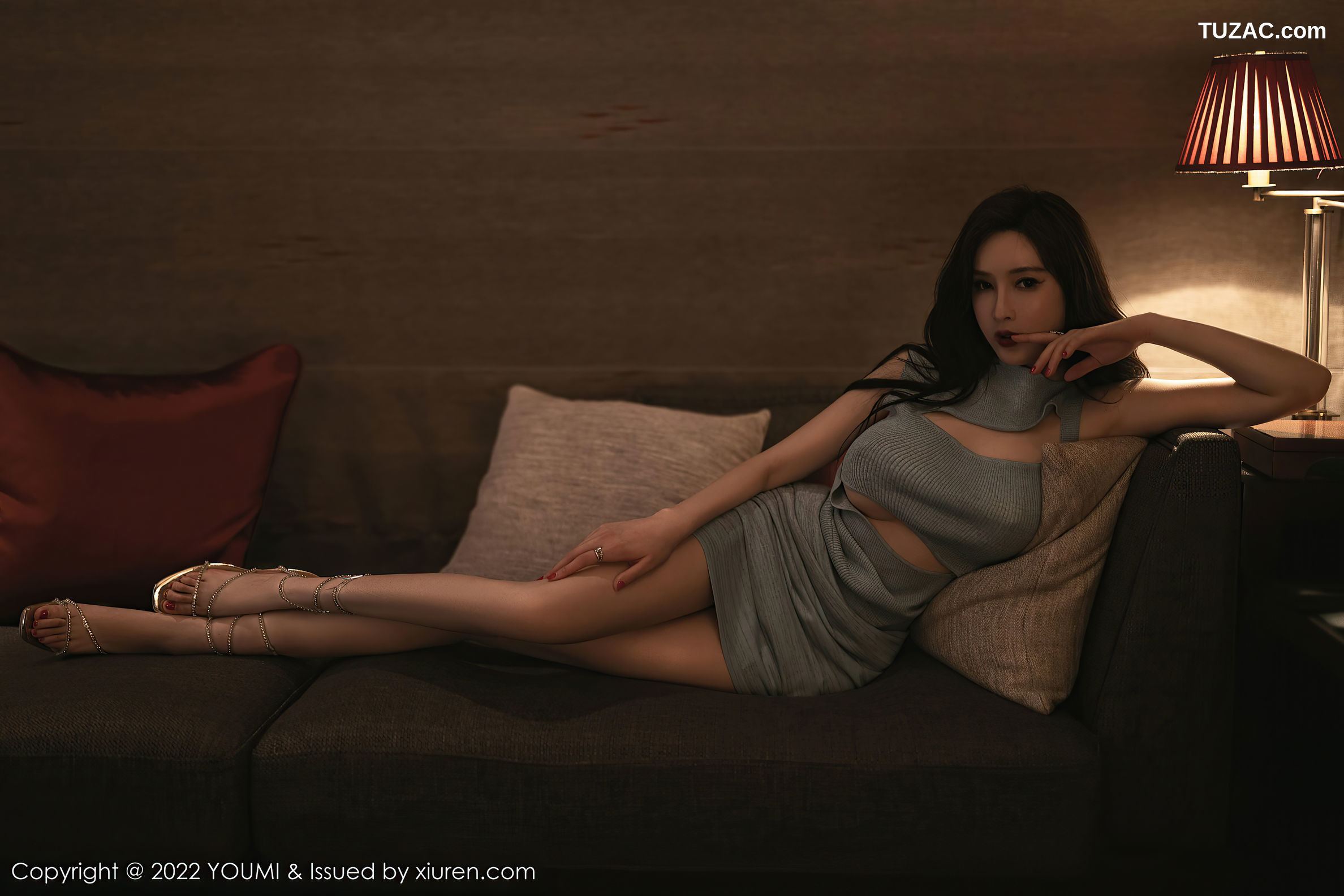 YouMi尤蜜荟-822-奶瓶土肥圆矮挫丑黑穷-灰裙装