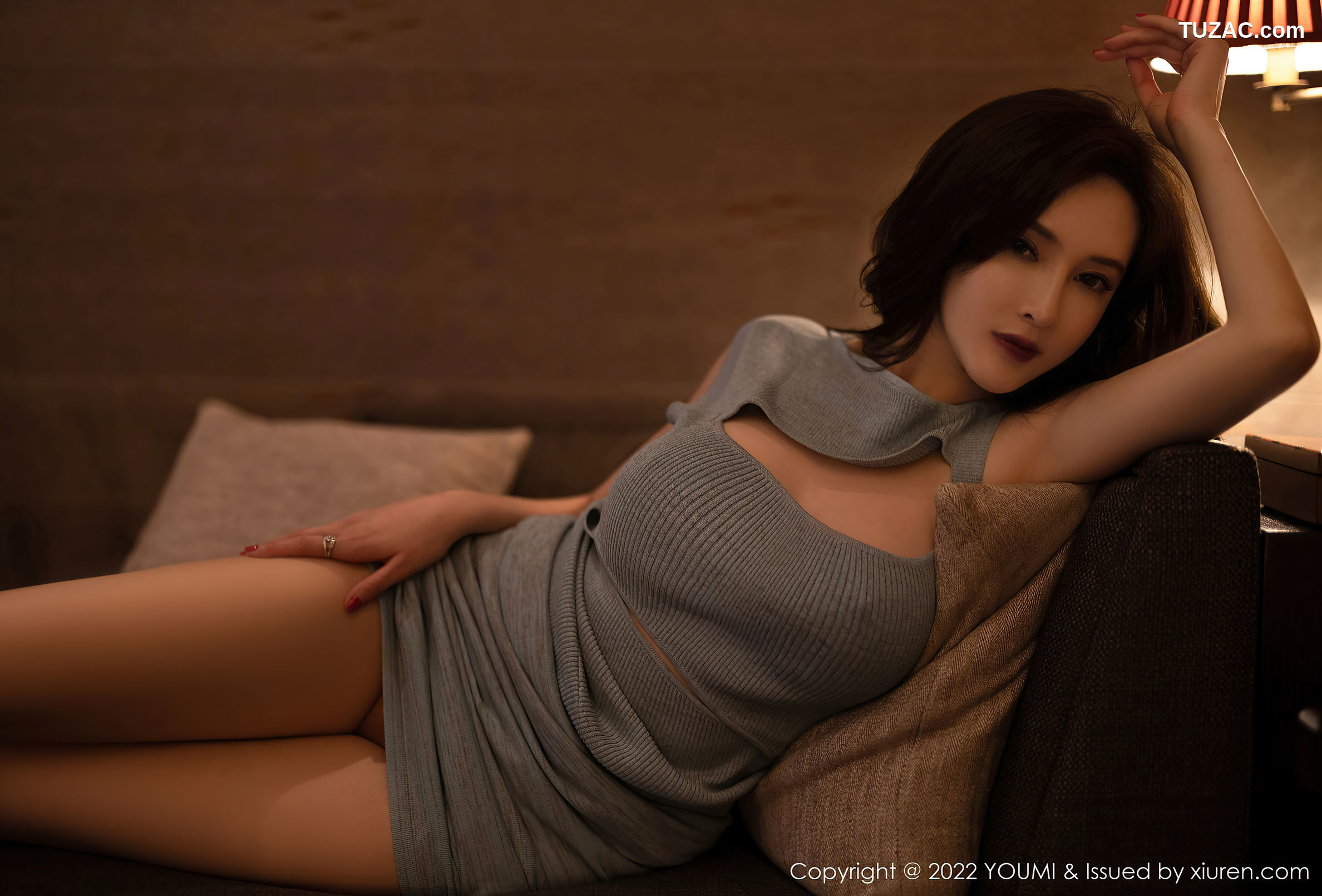 YouMi尤蜜荟-822-奶瓶土肥圆矮挫丑黑穷-灰裙装