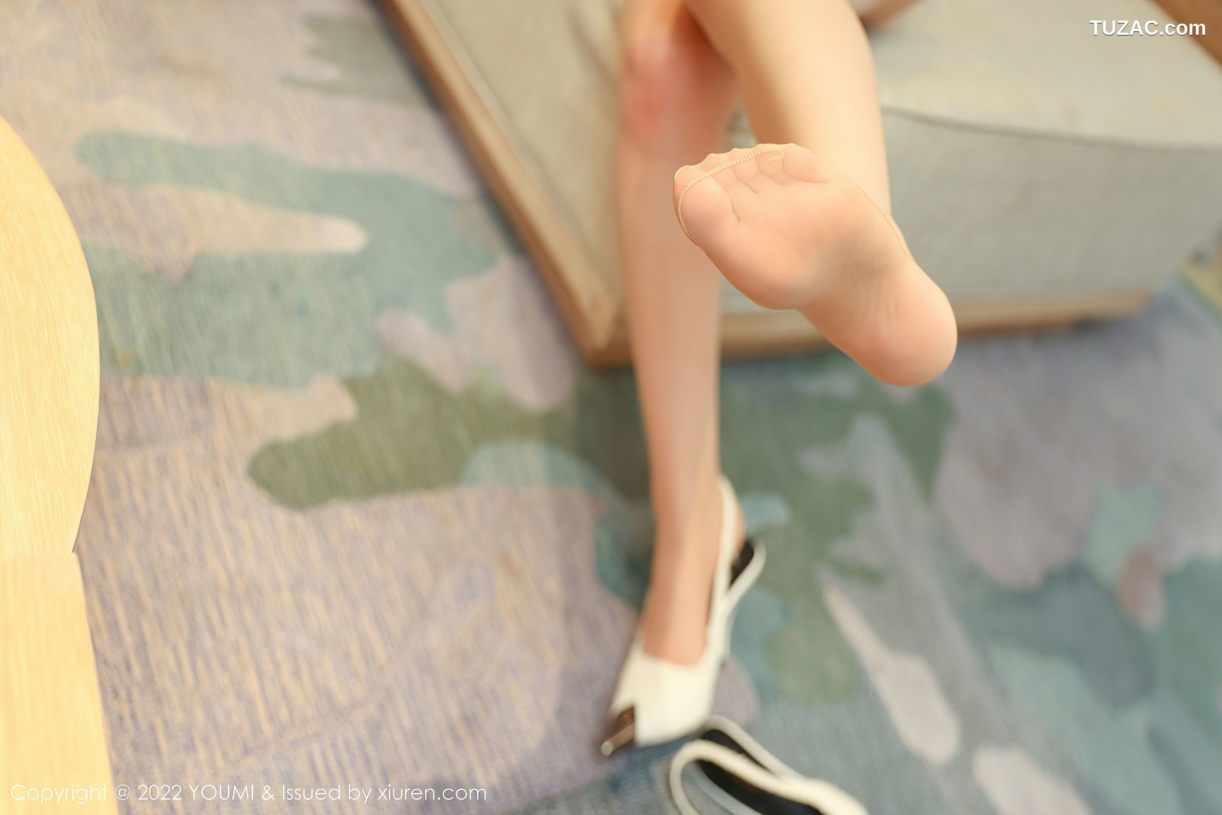 YouMi尤蜜荟-834-小海臀-米色紧身T肉丝