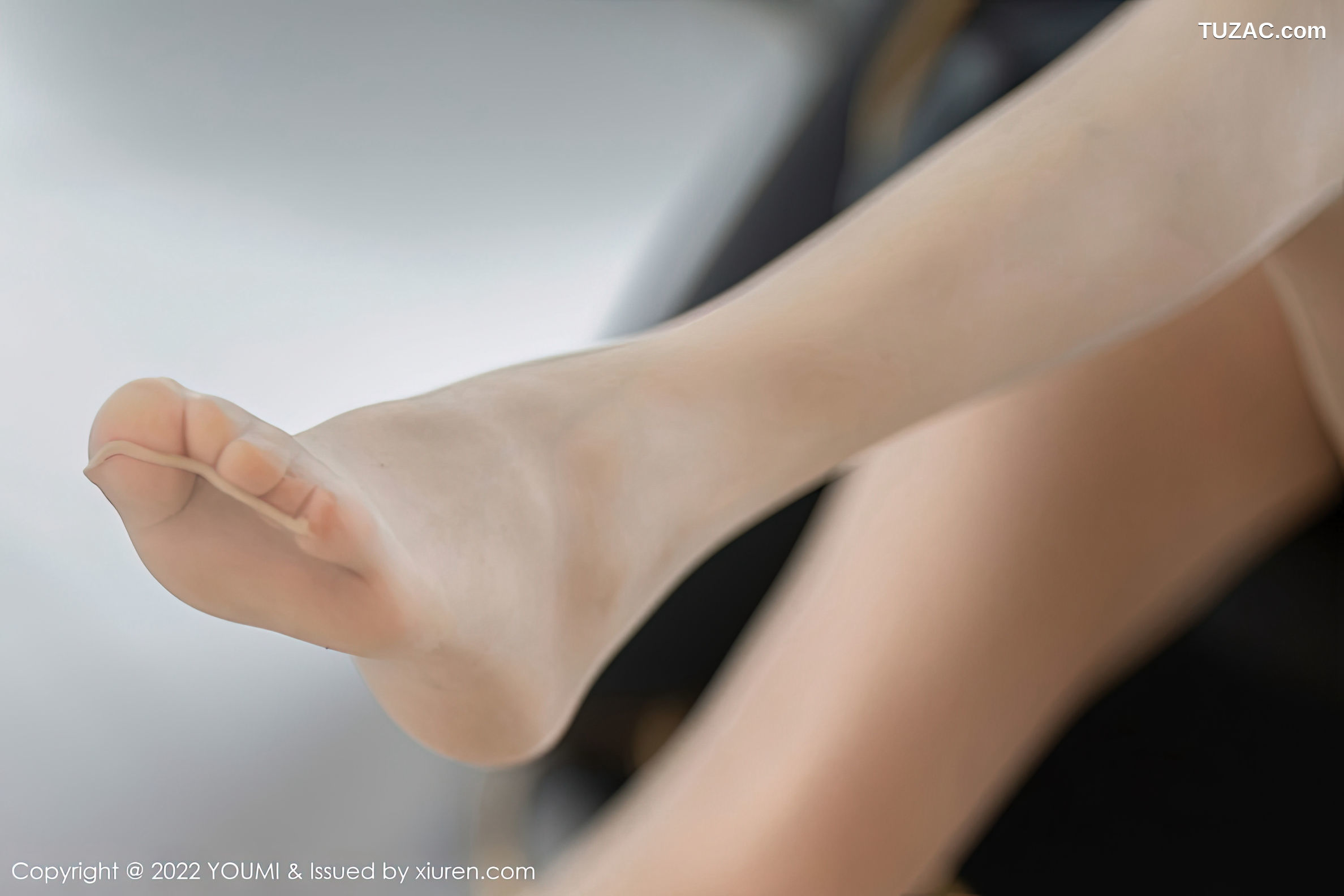 YouMi尤蜜荟-852-刘钰儿-浅色连衣裙黑色内衣肉丝-2022.10.13