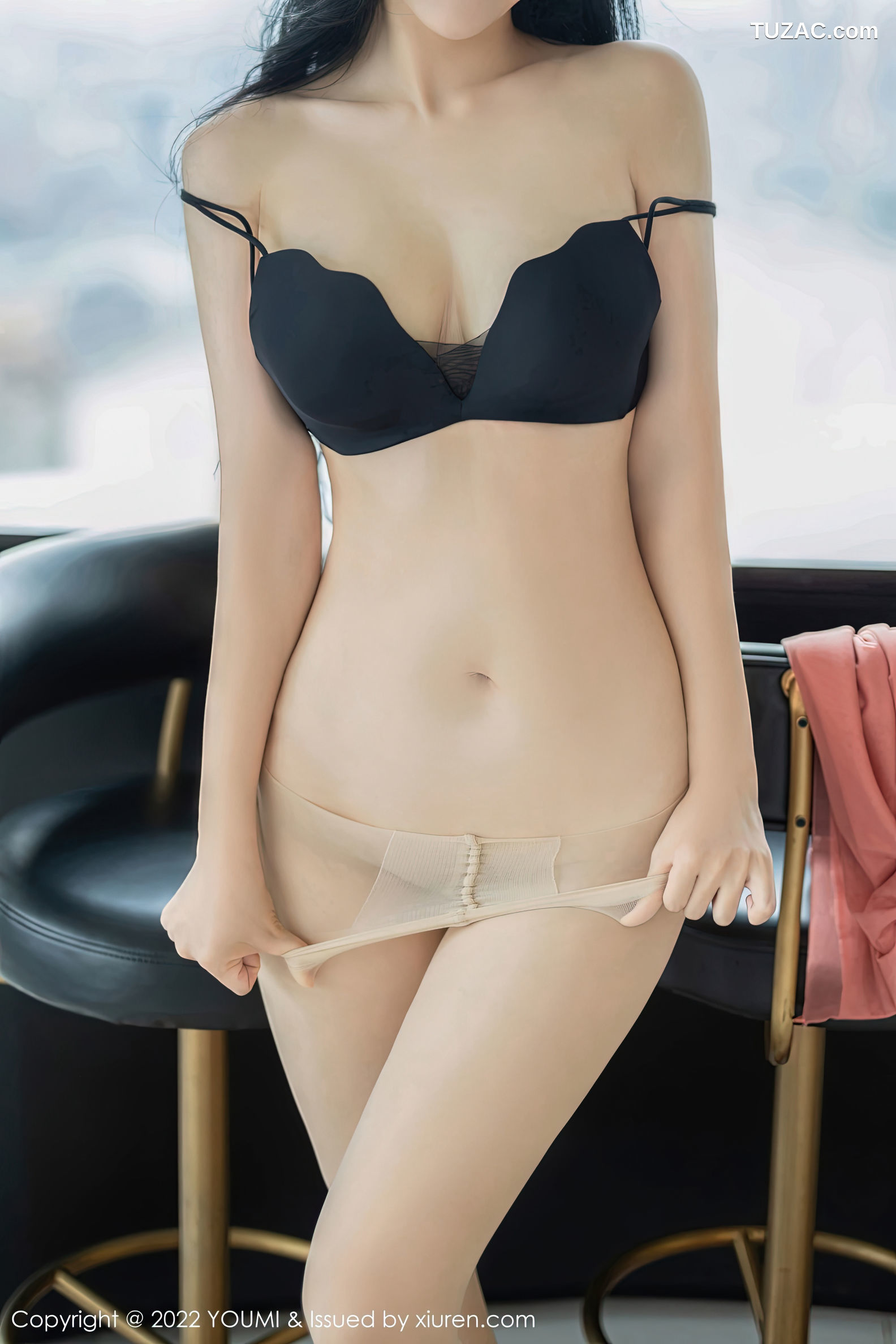 YouMi尤蜜荟-852-刘钰儿-浅色连衣裙黑色内衣肉丝-2022.10.13