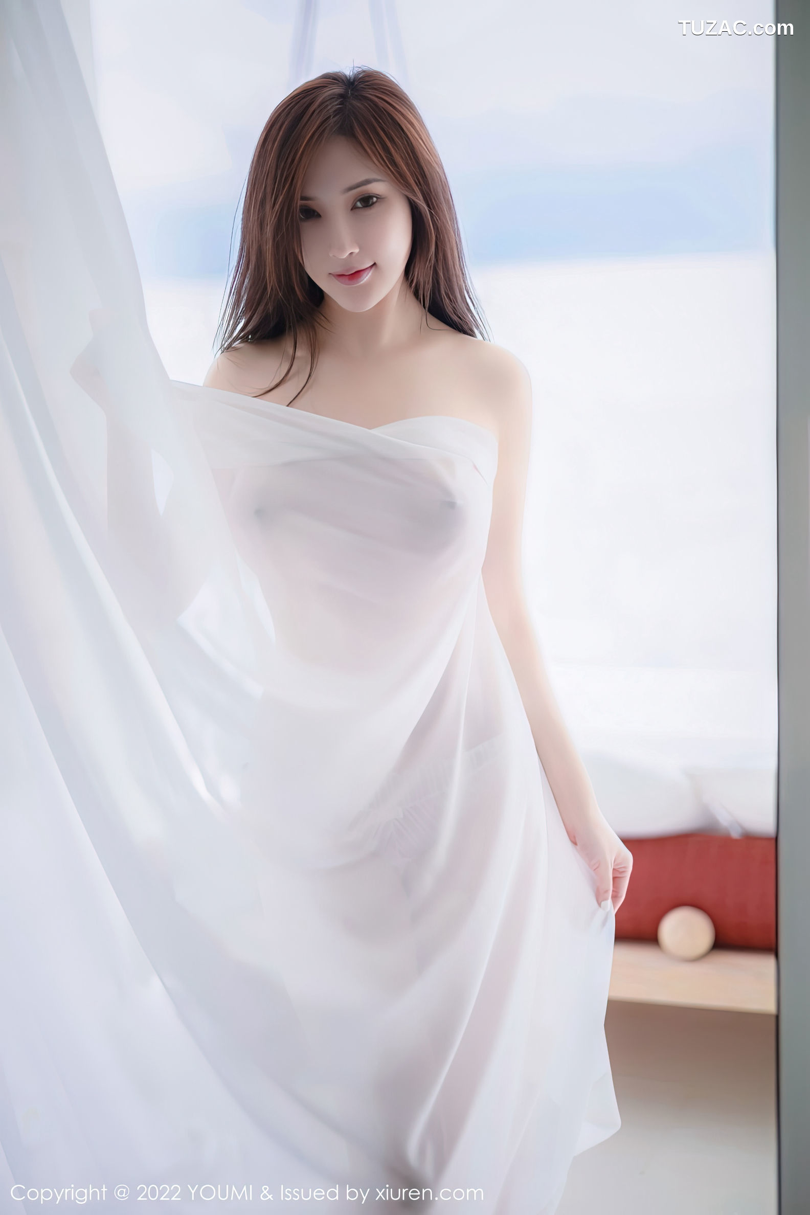 YouMi尤蜜荟-853-奶瓶土肥圆-大理旅拍白色肩连衣长裙-2022.10.14