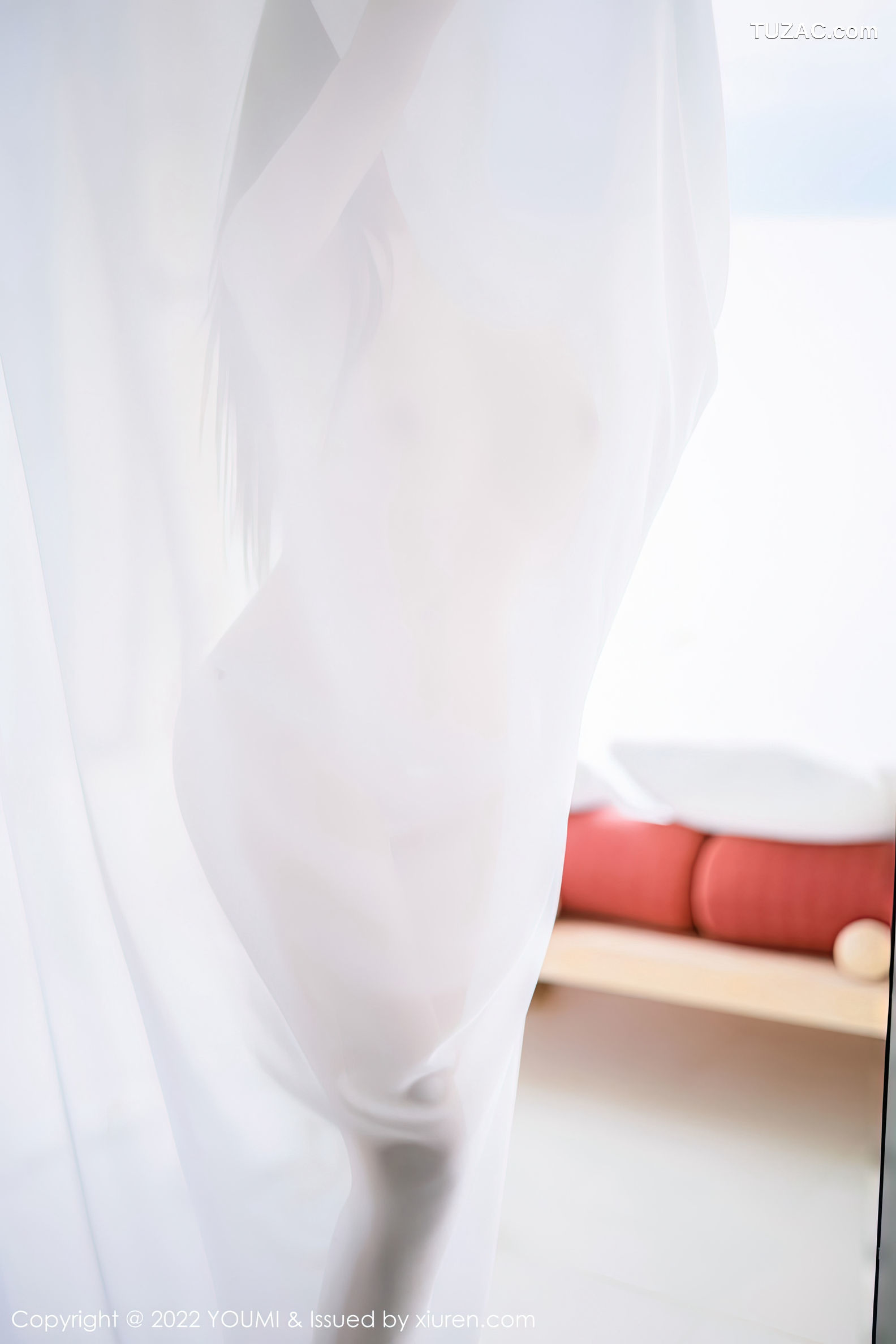 YouMi尤蜜荟-853-奶瓶土肥圆-大理旅拍白色肩连衣长裙-2022.10.14