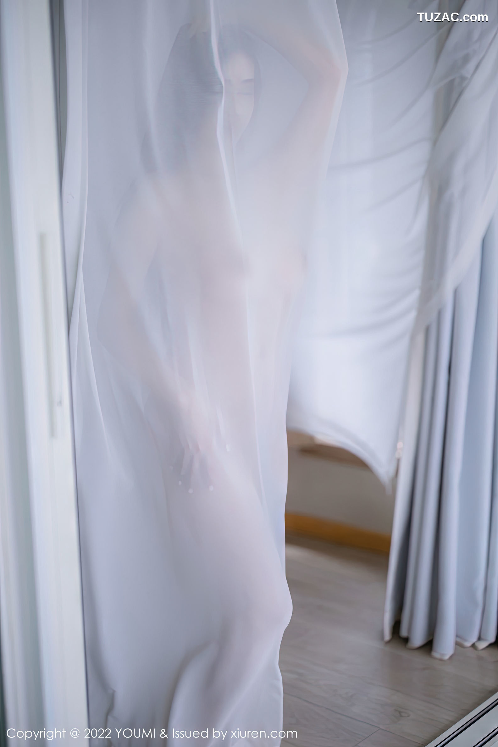 YouMi尤蜜荟-853-奶瓶土肥圆-大理旅拍白色肩连衣长裙-2022.10.14