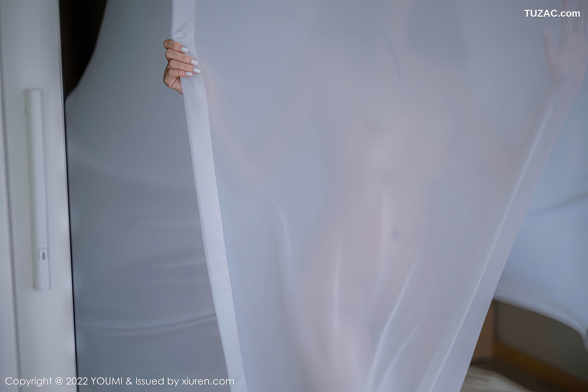 YouMi尤蜜荟-853-奶瓶土肥圆-大理旅拍白色肩连衣长裙-2022.10.14