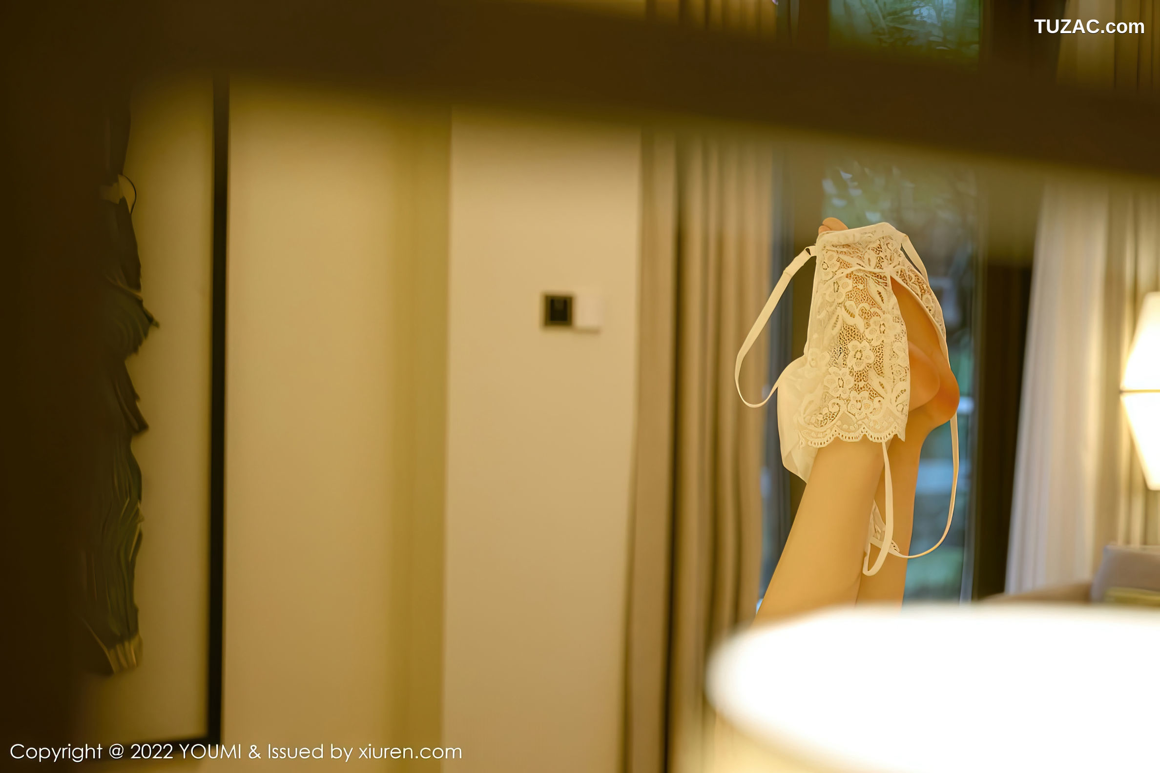 YouMi尤蜜荟-864-尤妮丝Egg-万宁旅拍白色缕空情趣连体内衣-2022.11.15