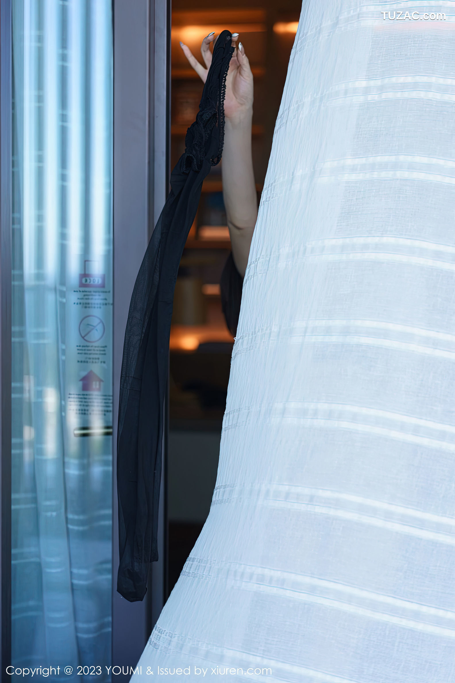 YouMi尤蜜荟-890-周妍希-白色上衣黑短裙性感内衣黑丝-2023.01.13