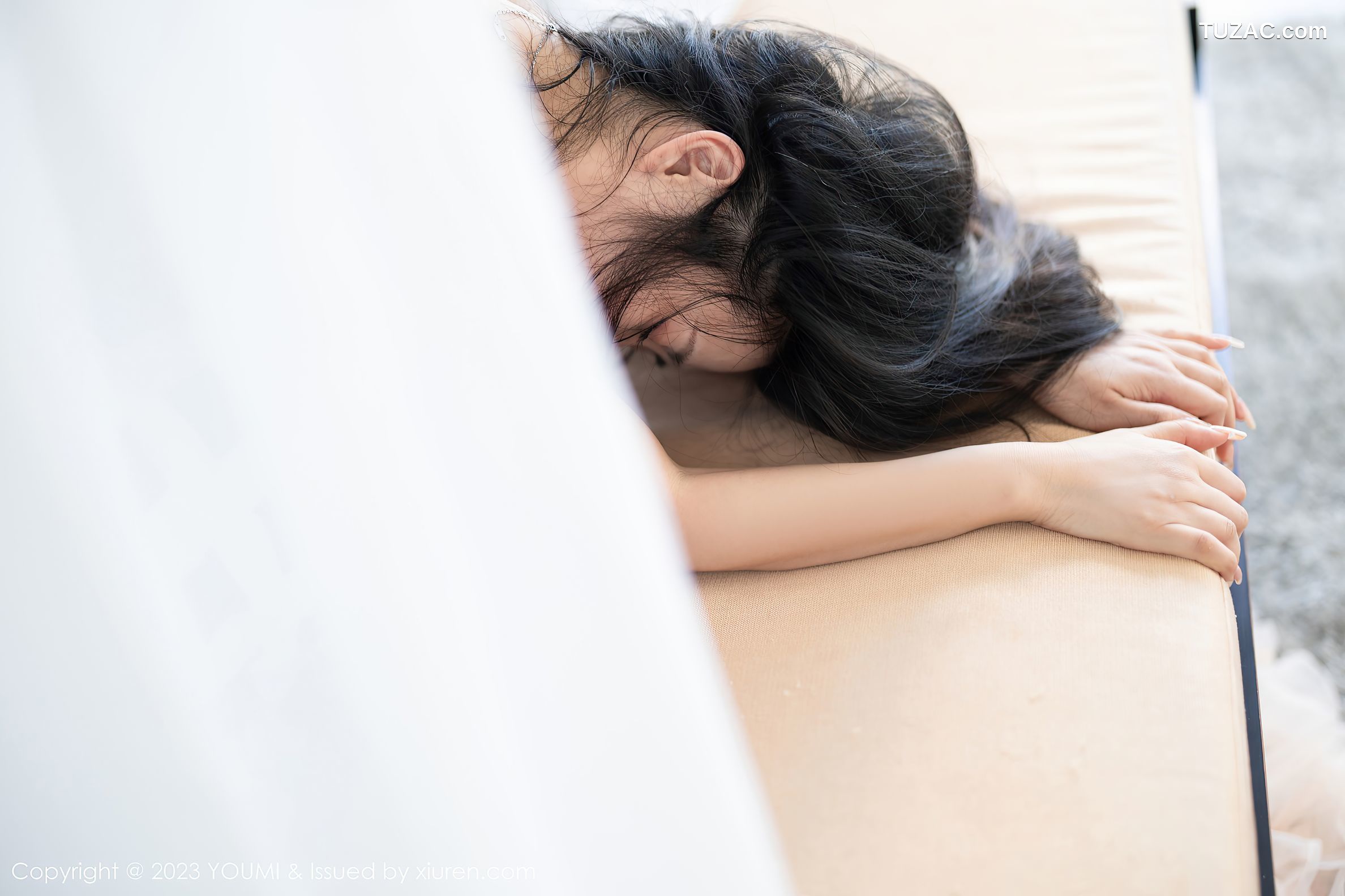 YouMi尤蜜荟-939-Laura阿姣-轻透薄纱绒毛情趣内衣-2023.05.18