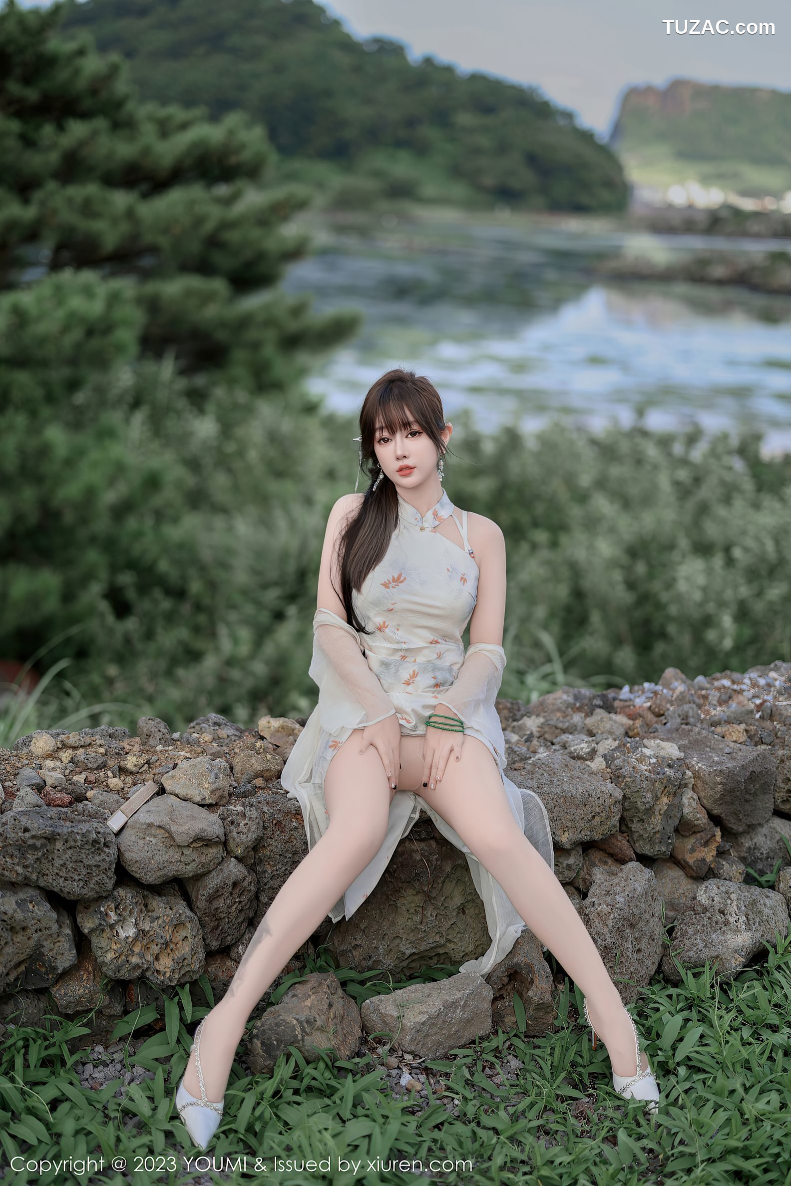 YouMi尤蜜荟-983-王雨纯-白色印花旗袍白色内衣肉丝-2023.09.08