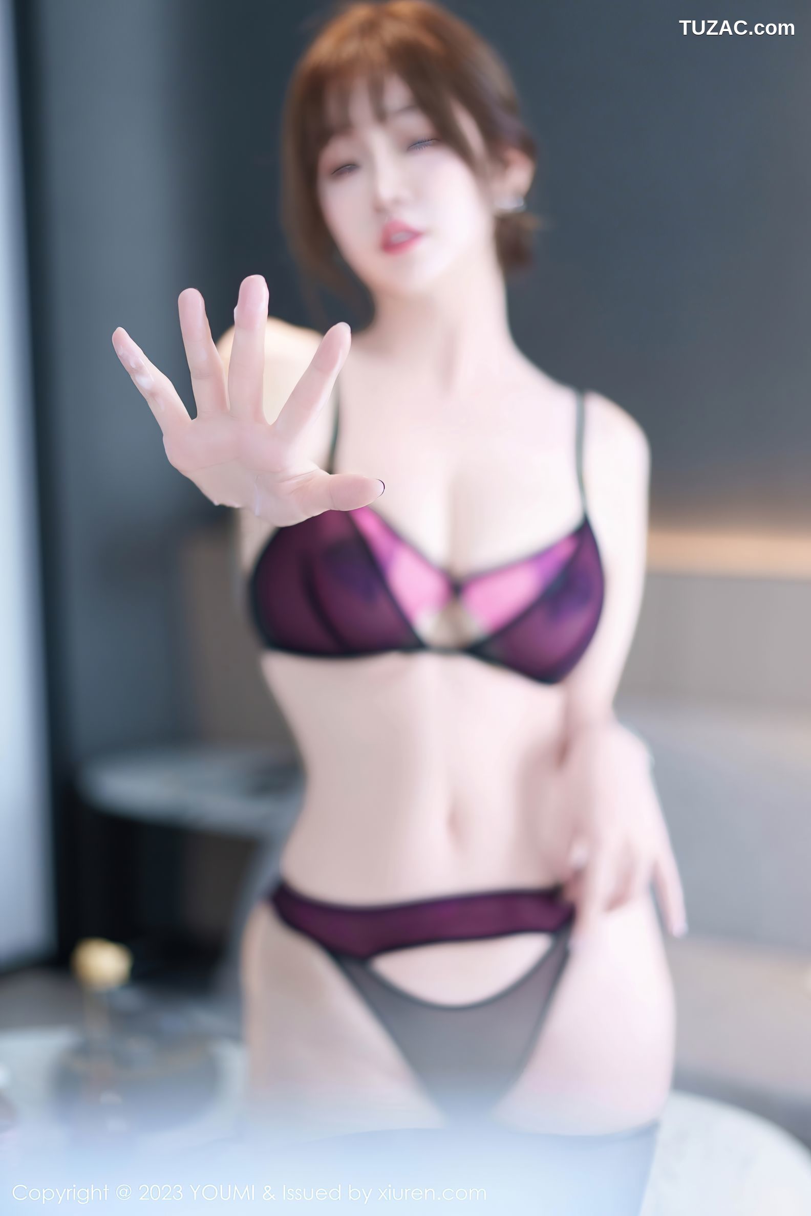 YouMi尤蜜荟-1012-王雨纯-白衬衫黑皮短裙黑丝-2023.12.08