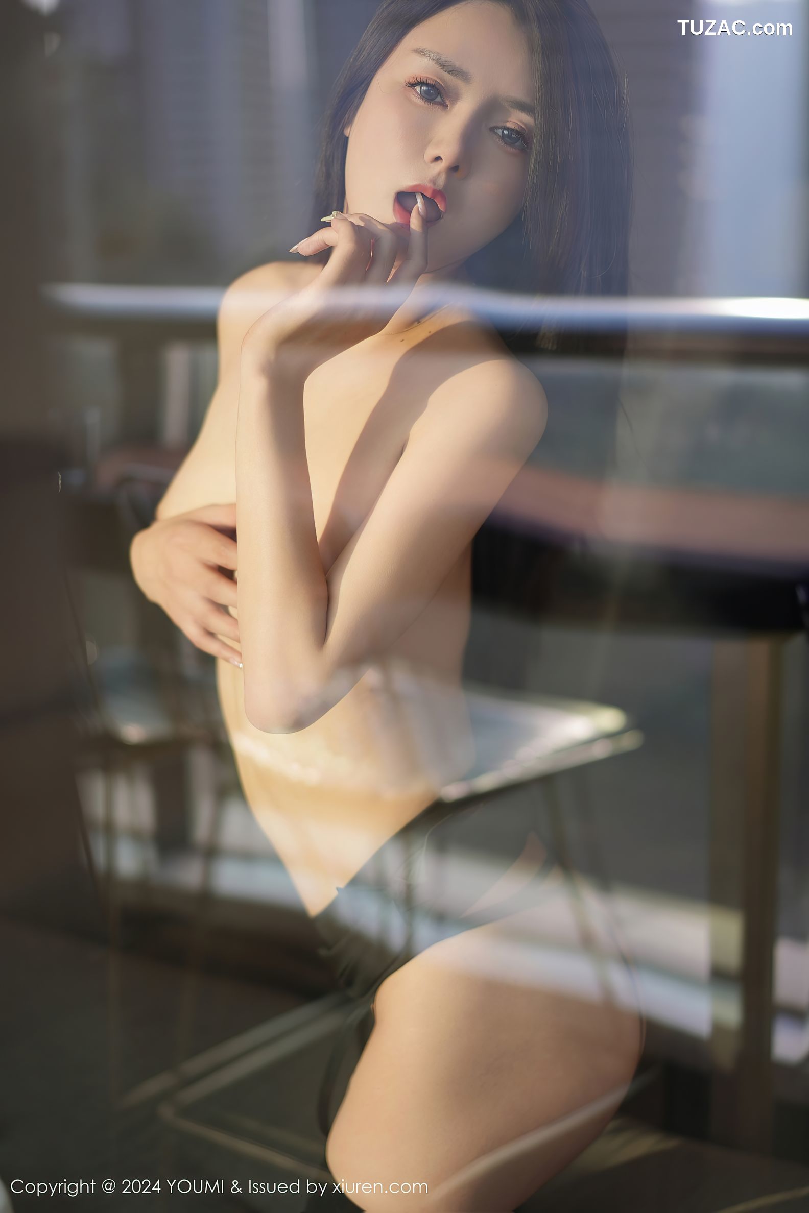 YouMi尤蜜荟-1066-菲儿beauty-OL白衬衫黑短裙黑丝-2024.05.23