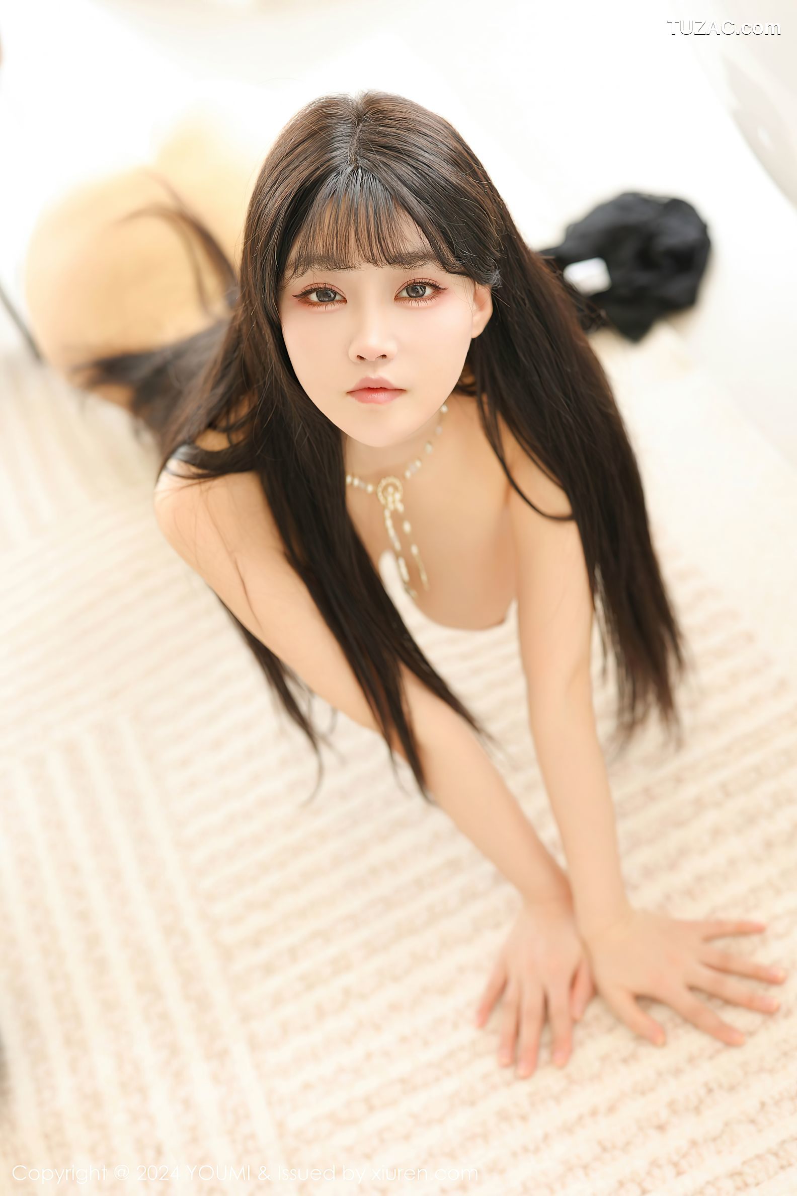 YouMi尤蜜荟-1079-朱可儿Flora-黑色蕾丝低胸连衣裙黑丝-2024.06.28