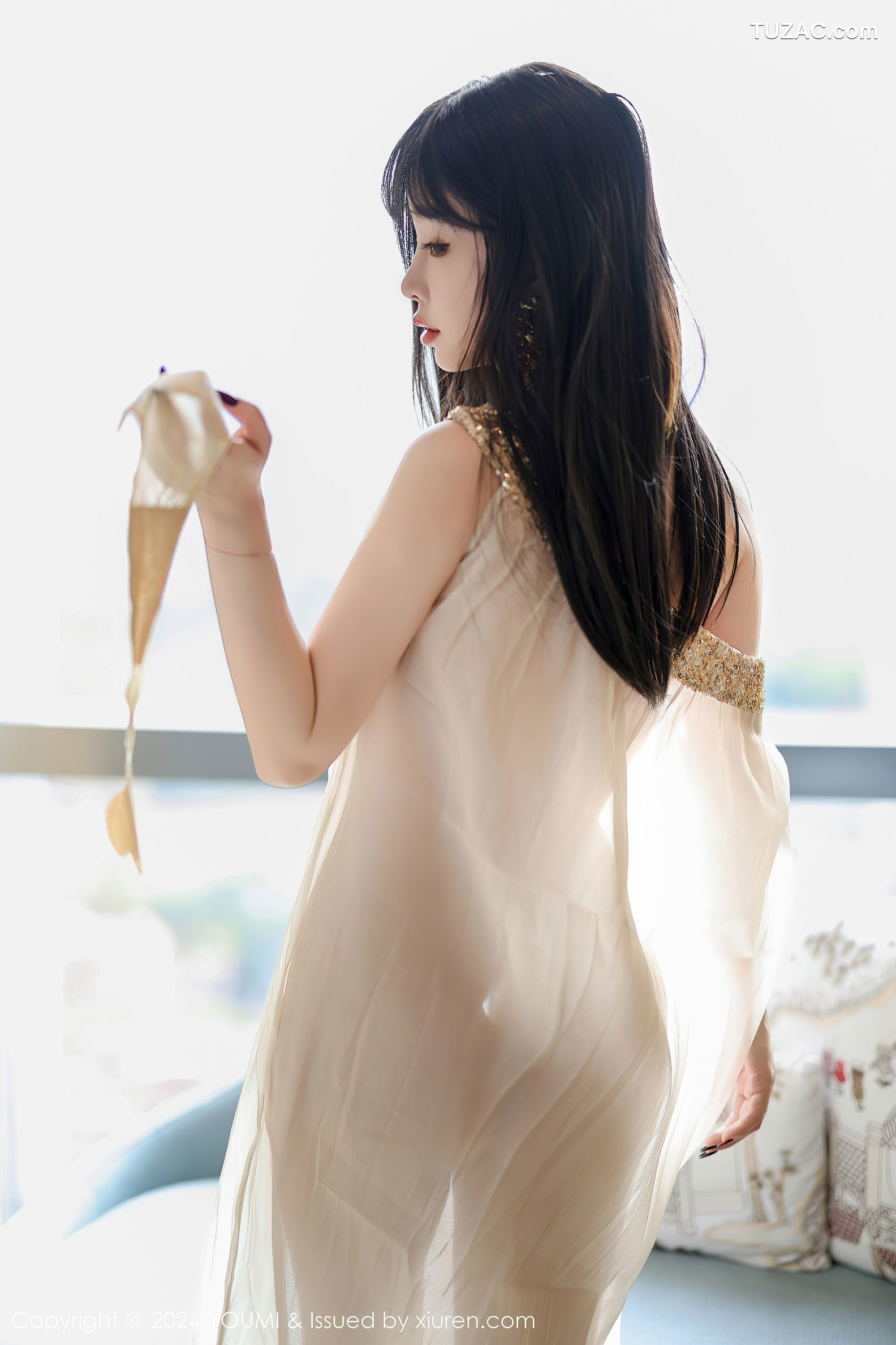 YouMi尤蜜荟-1110-王雨纯-宽松轻透纱裙淡棕色紧身衣凸点爆乳-2024.11.29