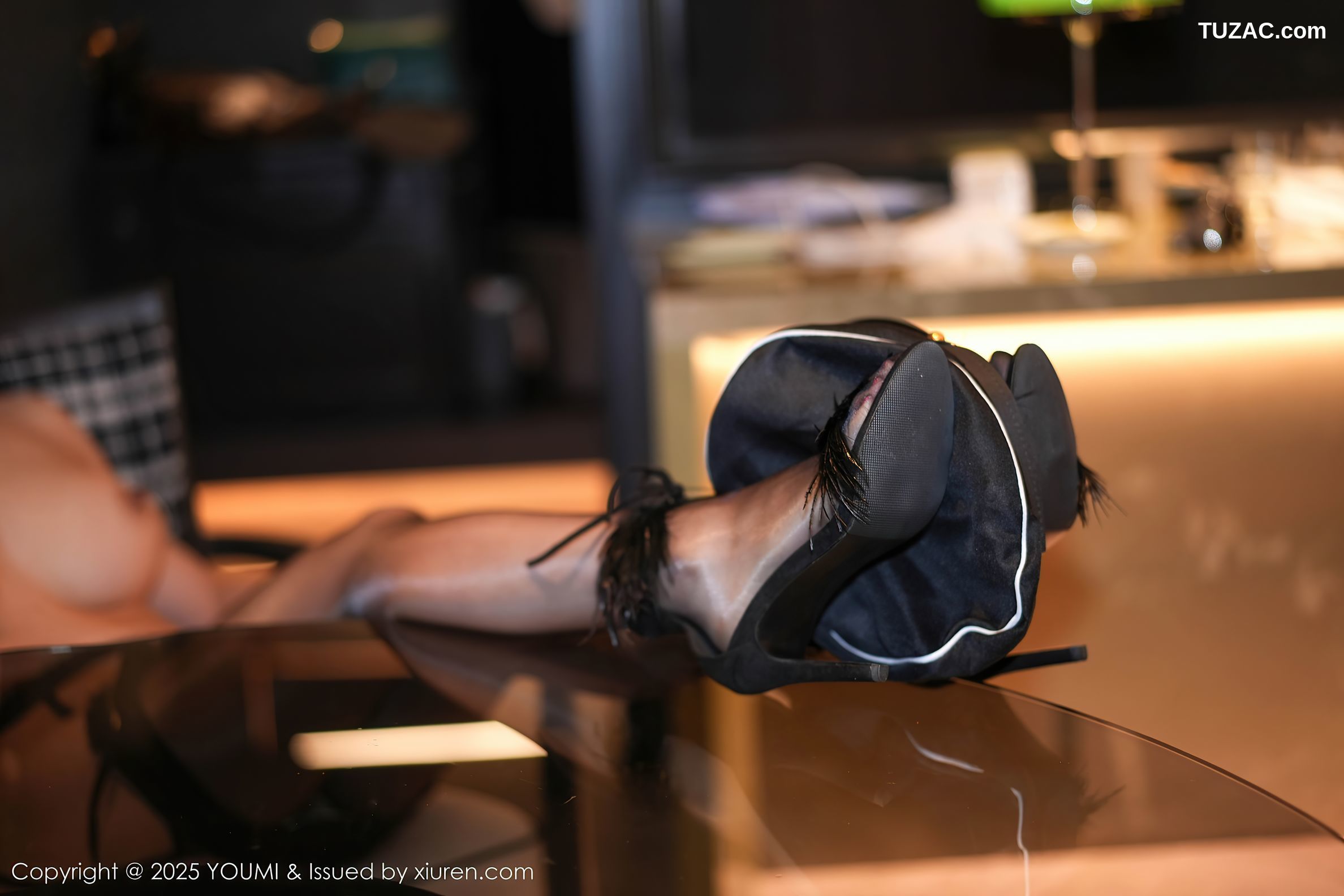 YouMi尤蜜荟-1124-心妍小公主-情趣女警黑色制服黑丝爆乳-2025.02.14