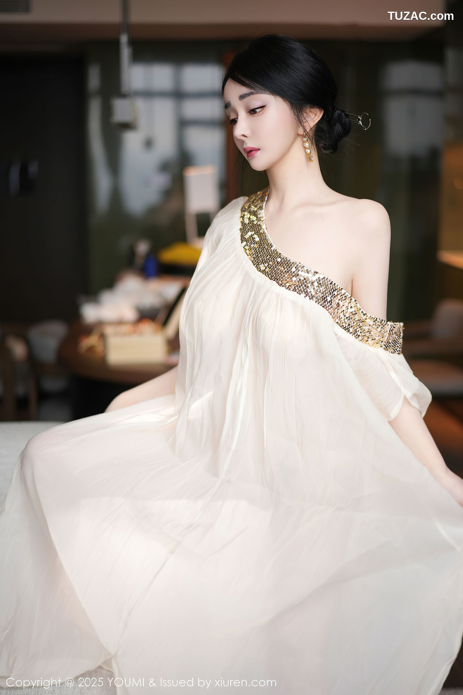 YouMi尤蜜荟-1132-允爾-轻透白纱裙金色珠链内衣-2025.04.25