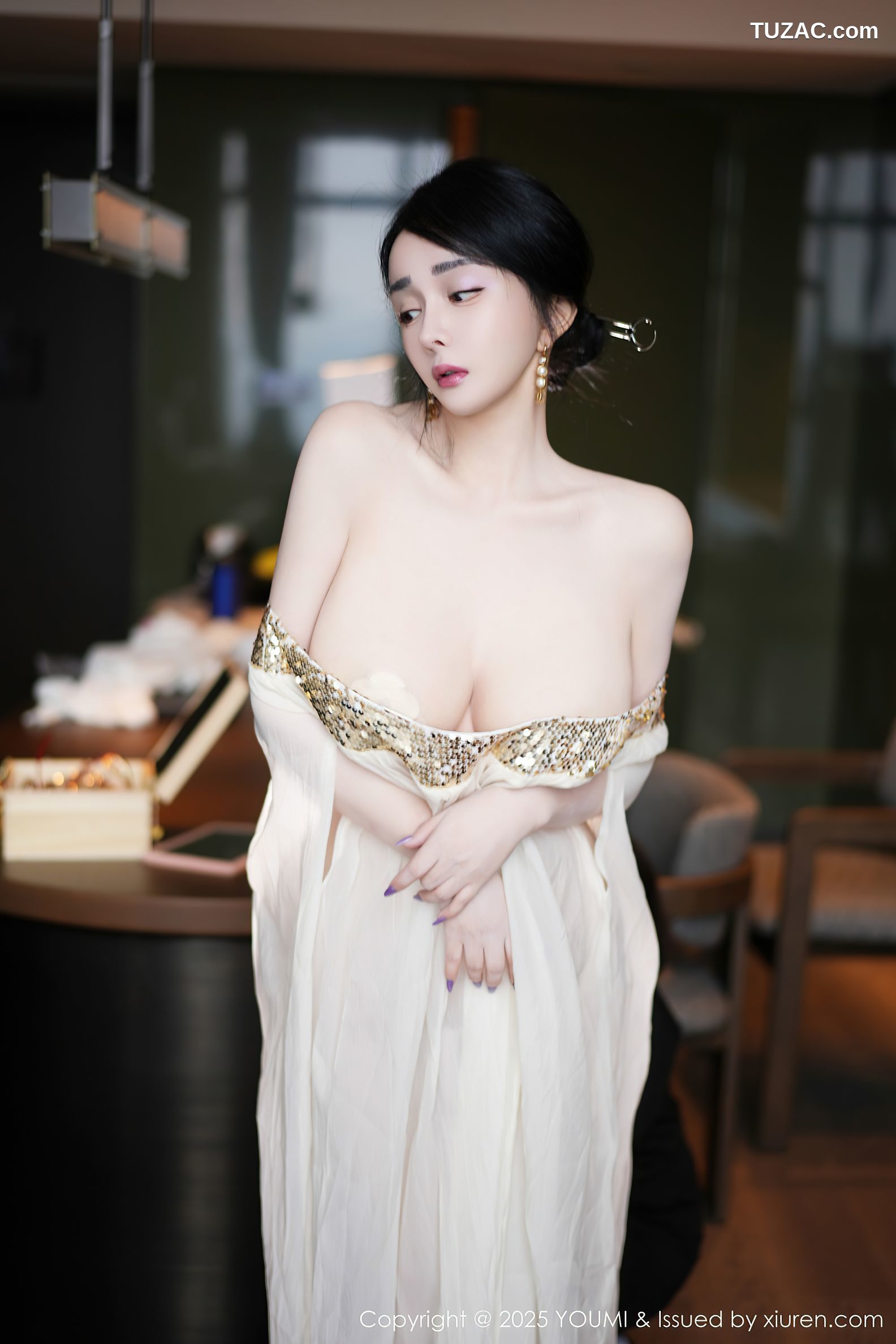 YouMi尤蜜荟-1132-允爾-轻透白纱裙金色珠链内衣-2025.04.25