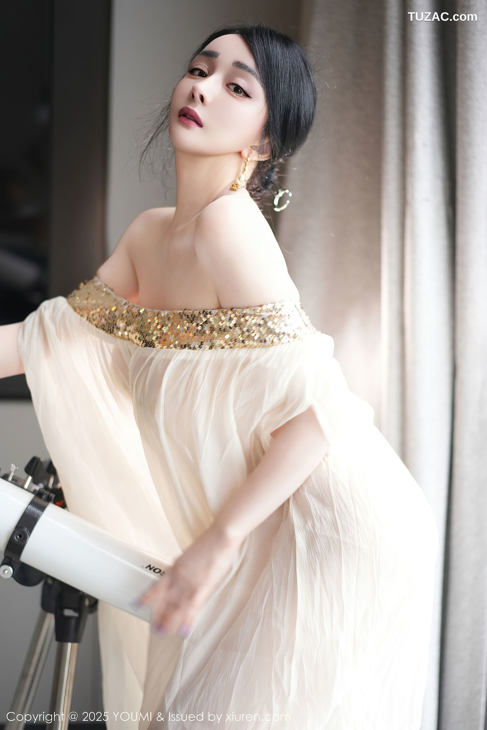 YouMi尤蜜荟-1132-允爾-轻透白纱裙金色珠链内衣-2025.04.25