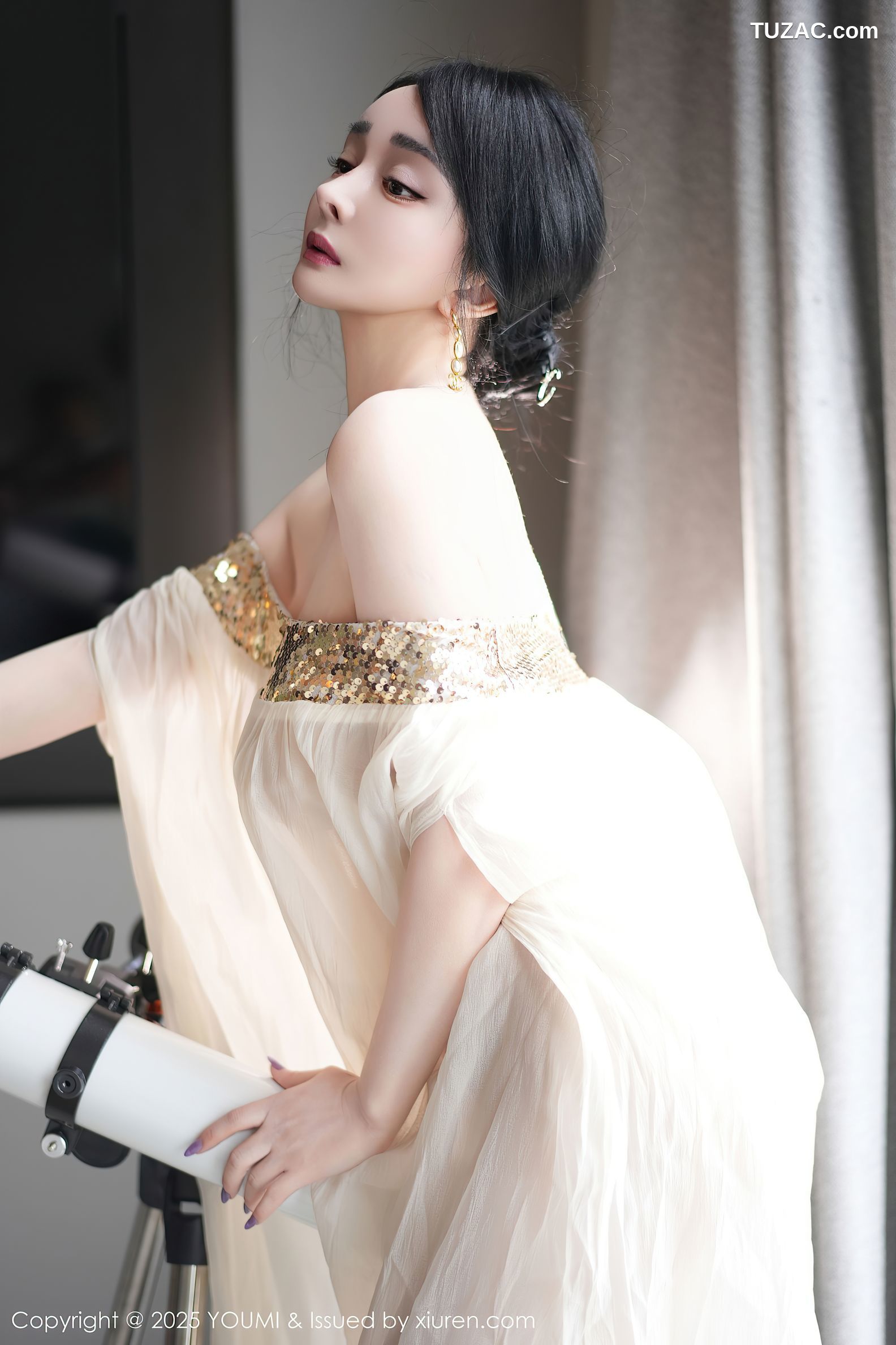 YouMi尤蜜荟-1132-允爾-轻透白纱裙金色珠链内衣-2025.04.25