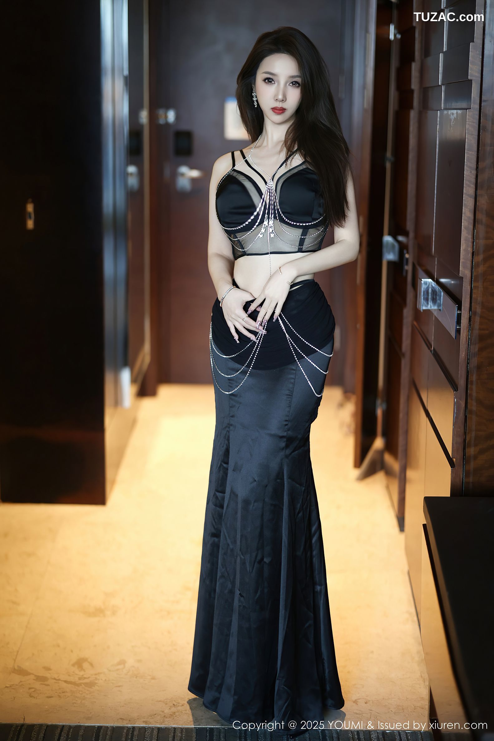 YouMi尤蜜荟-1156-桃桃·夭夭twins-首套写真-黑色礼裙黑色内衣-2025.08.07