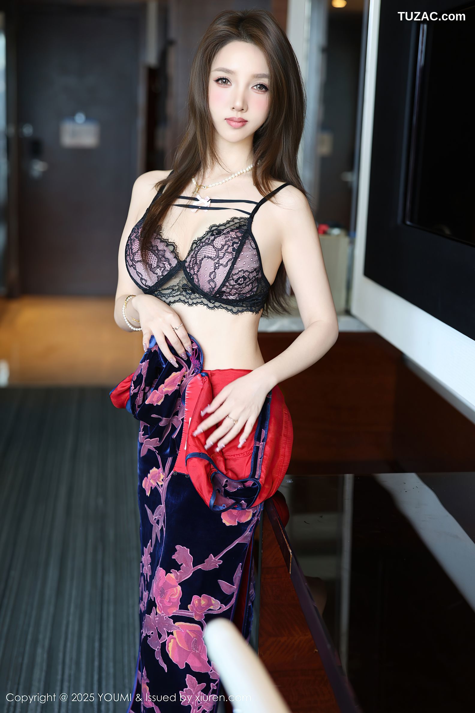 YouMi尤蜜荟-1158-桃桃·夭夭twins-深色粉印花旗袍黑蕾丝内衣-2025.08.14